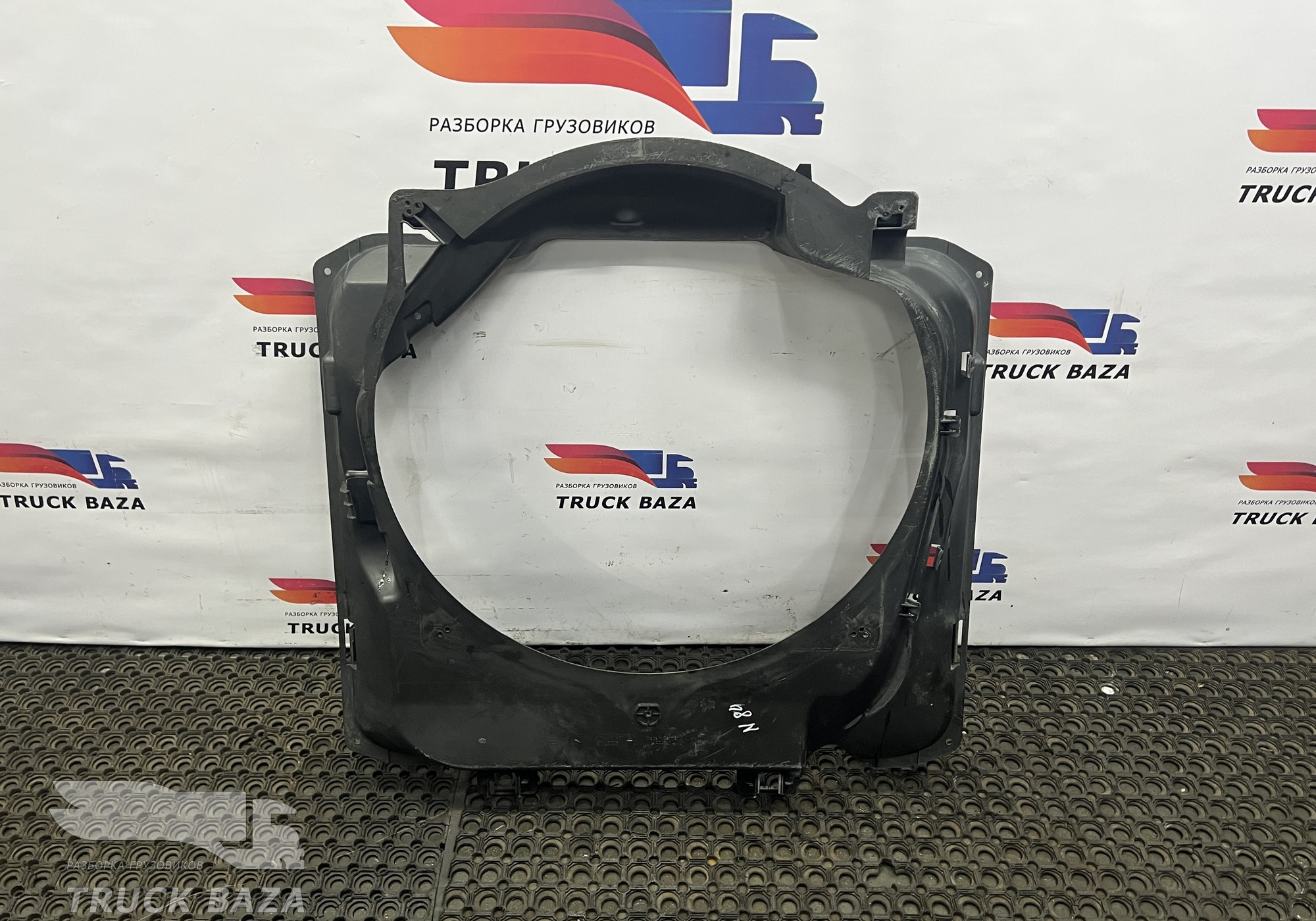 81066200186 Диффузор вентилятора для Man TGM