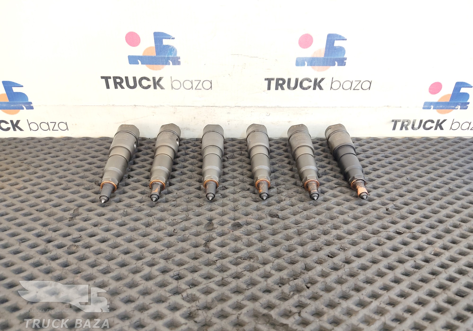 A0060179621 Комплект форсунок топливных механических