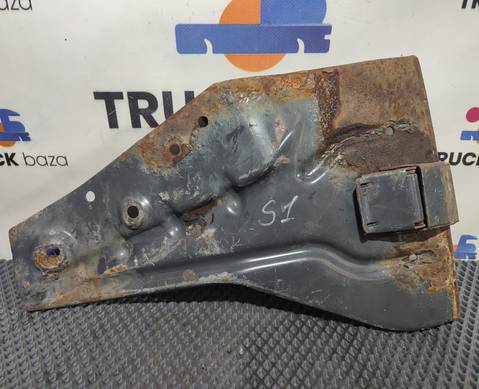 1355075 Кронштейн крыла левый для Разные Грузовики