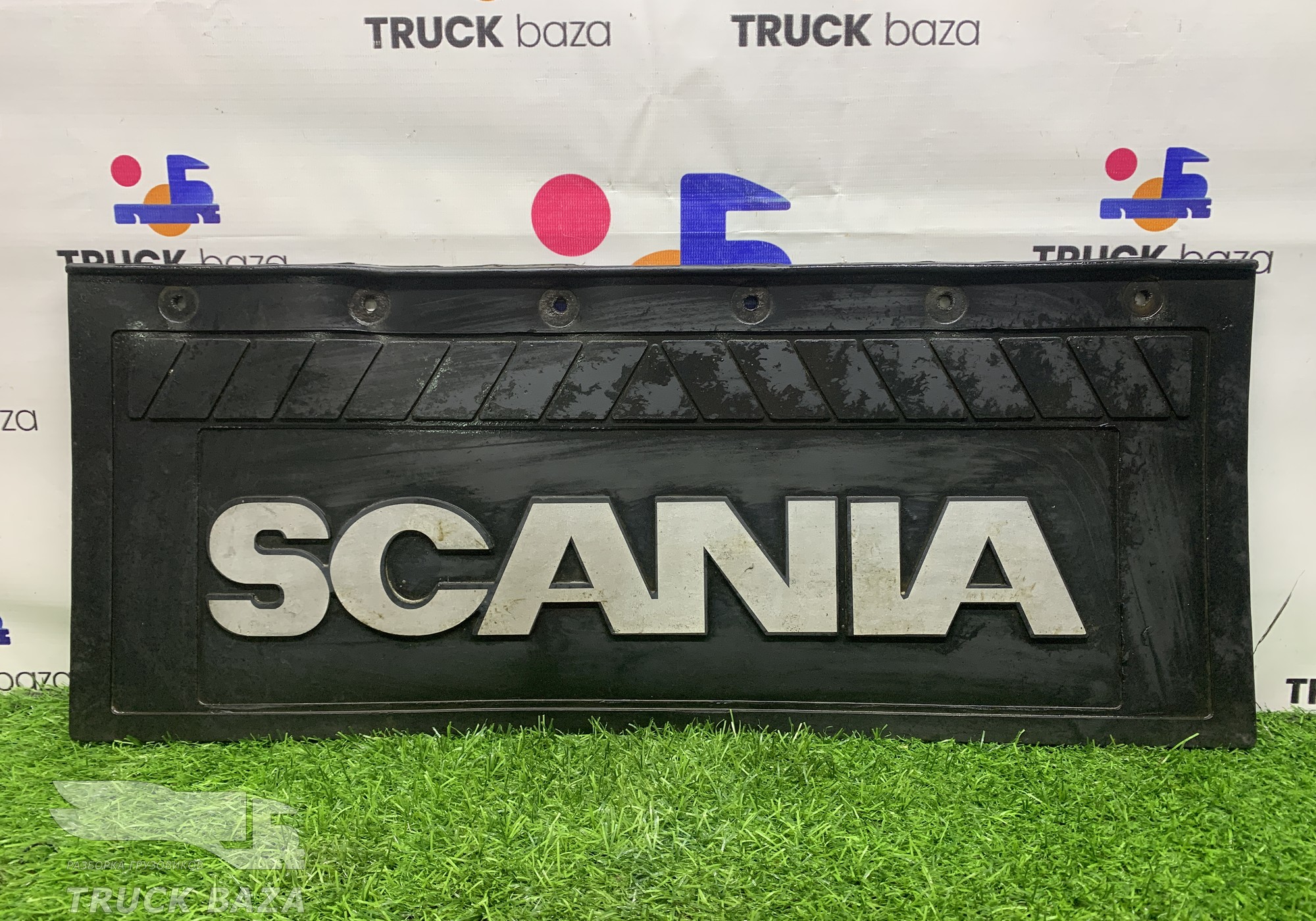 1947543 Брызговик заднего крыла