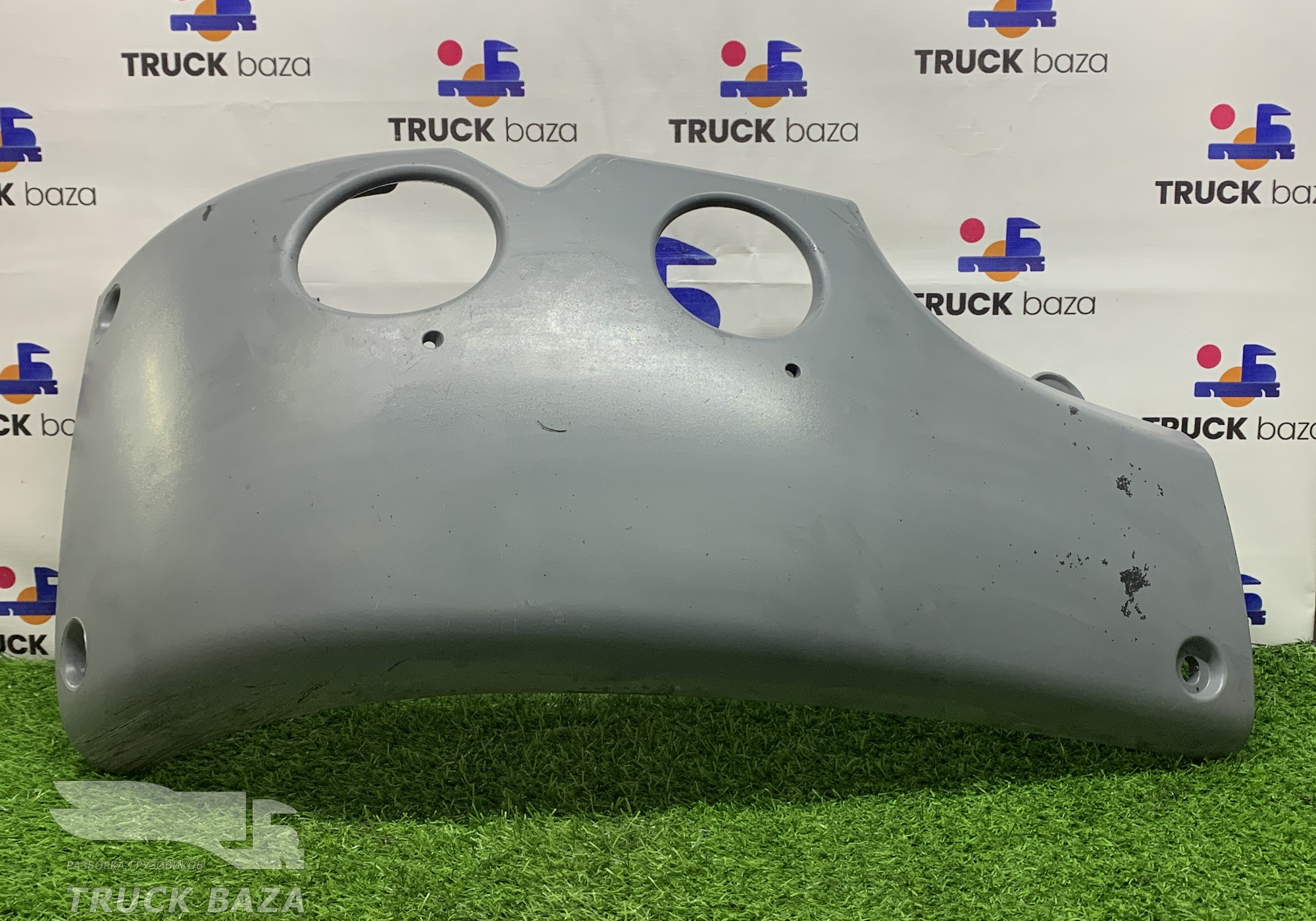 1439789 Угол бампера правый