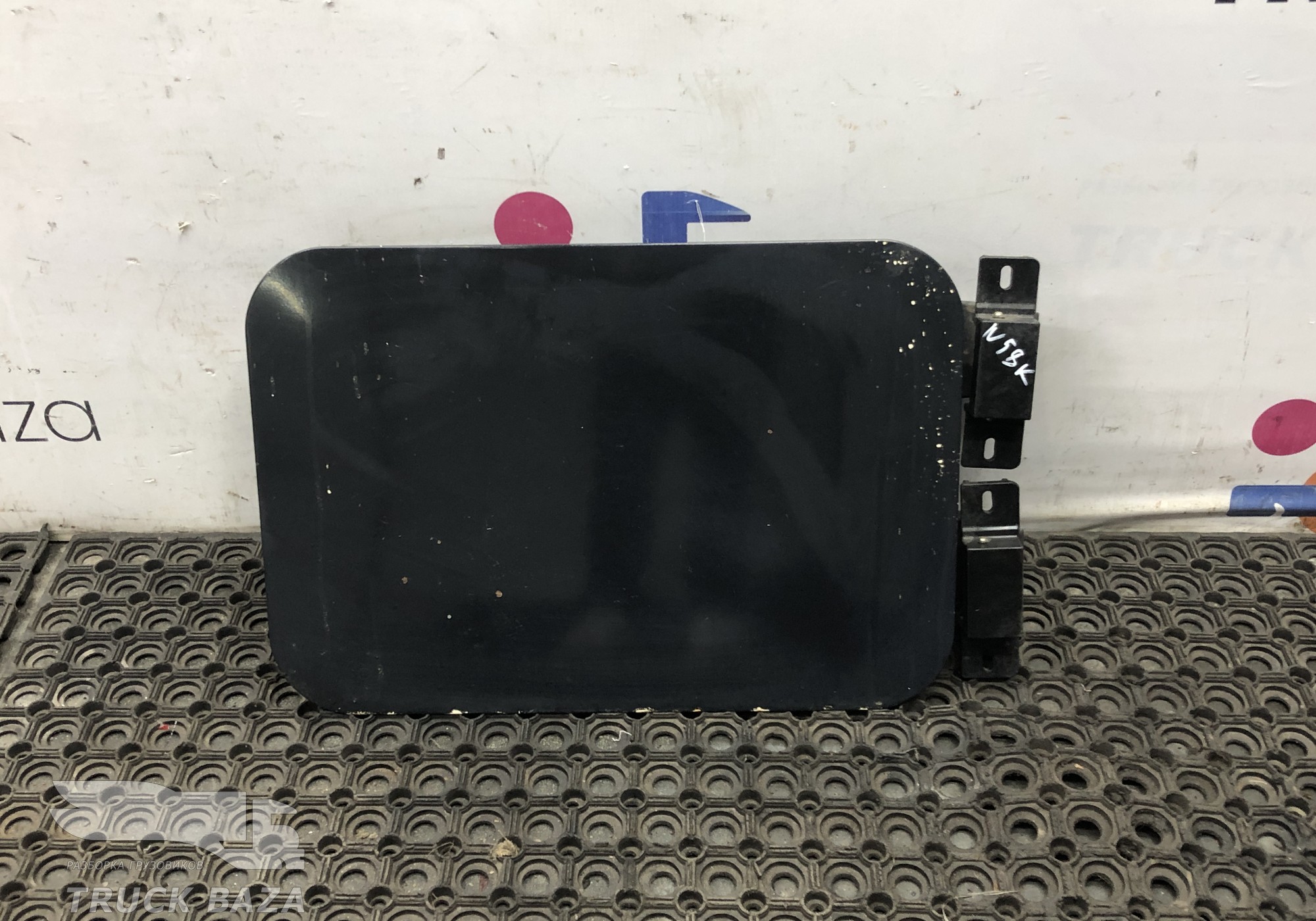 504153138 Крышка инструментального ящика