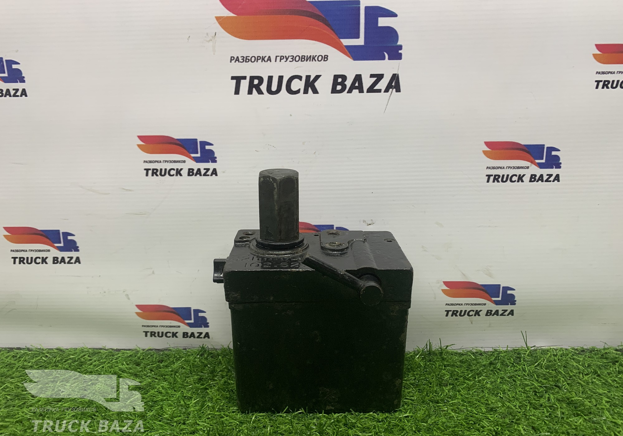 1026224 Насос подъема кабины