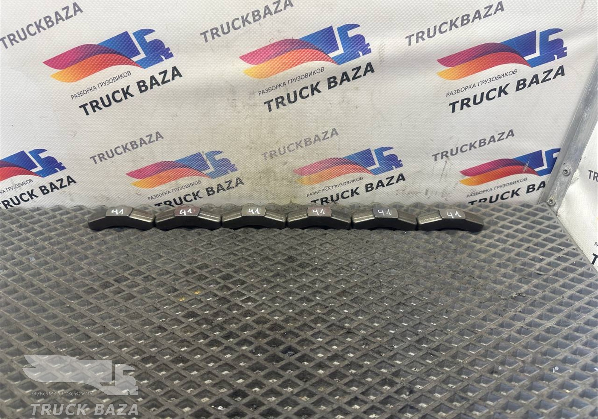 500388169 Комплект коромысел для Iveco Stralis