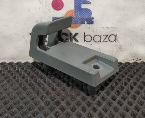 82291102 Крючок для одежды для Renault T (с 2013)