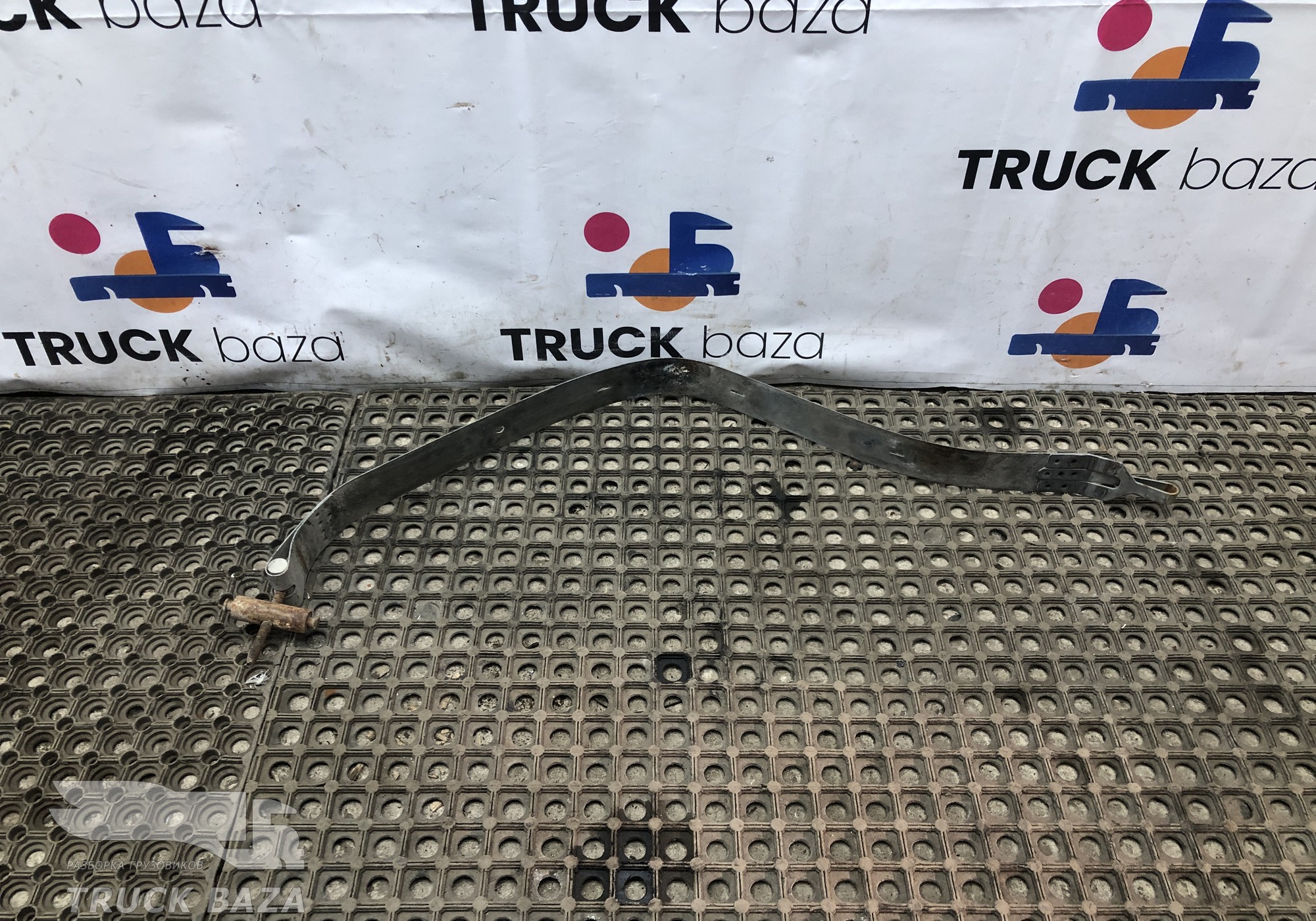 81974606077 Лента крепления топливного бака