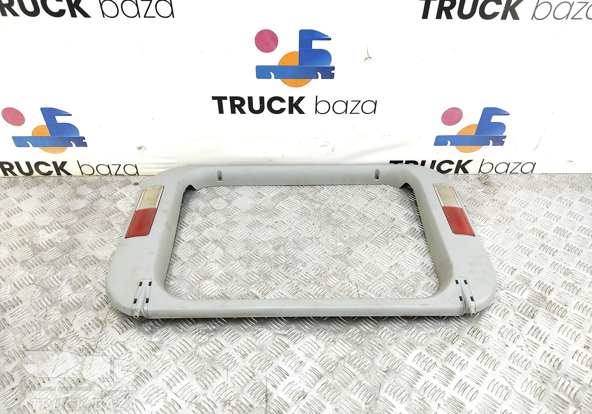 81629410090 Накладка люка