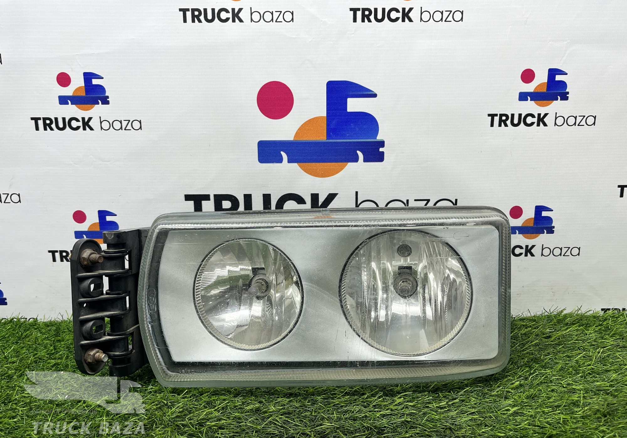 504026619 Фара правая