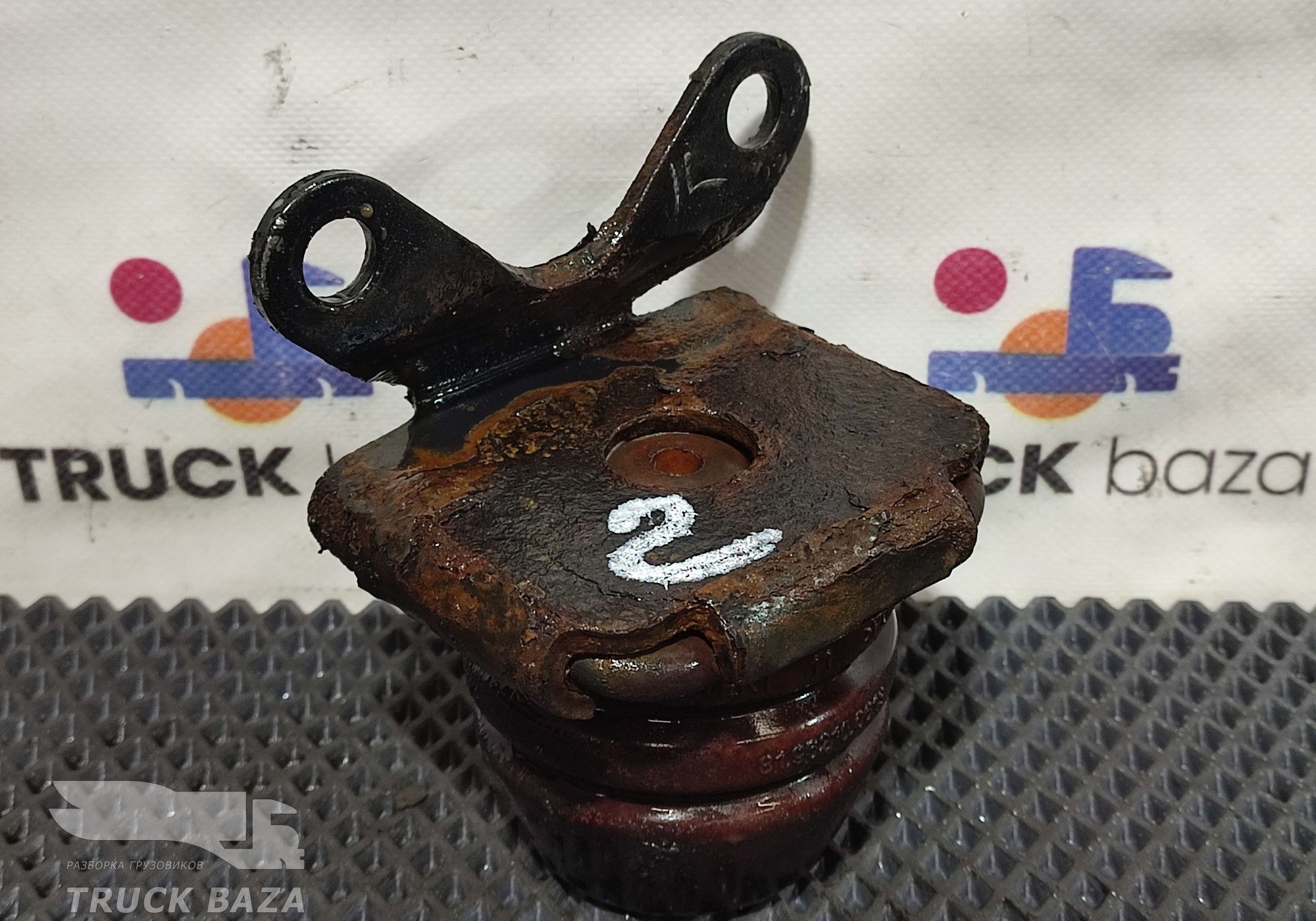 81414016036 Отбойник передней рессоры