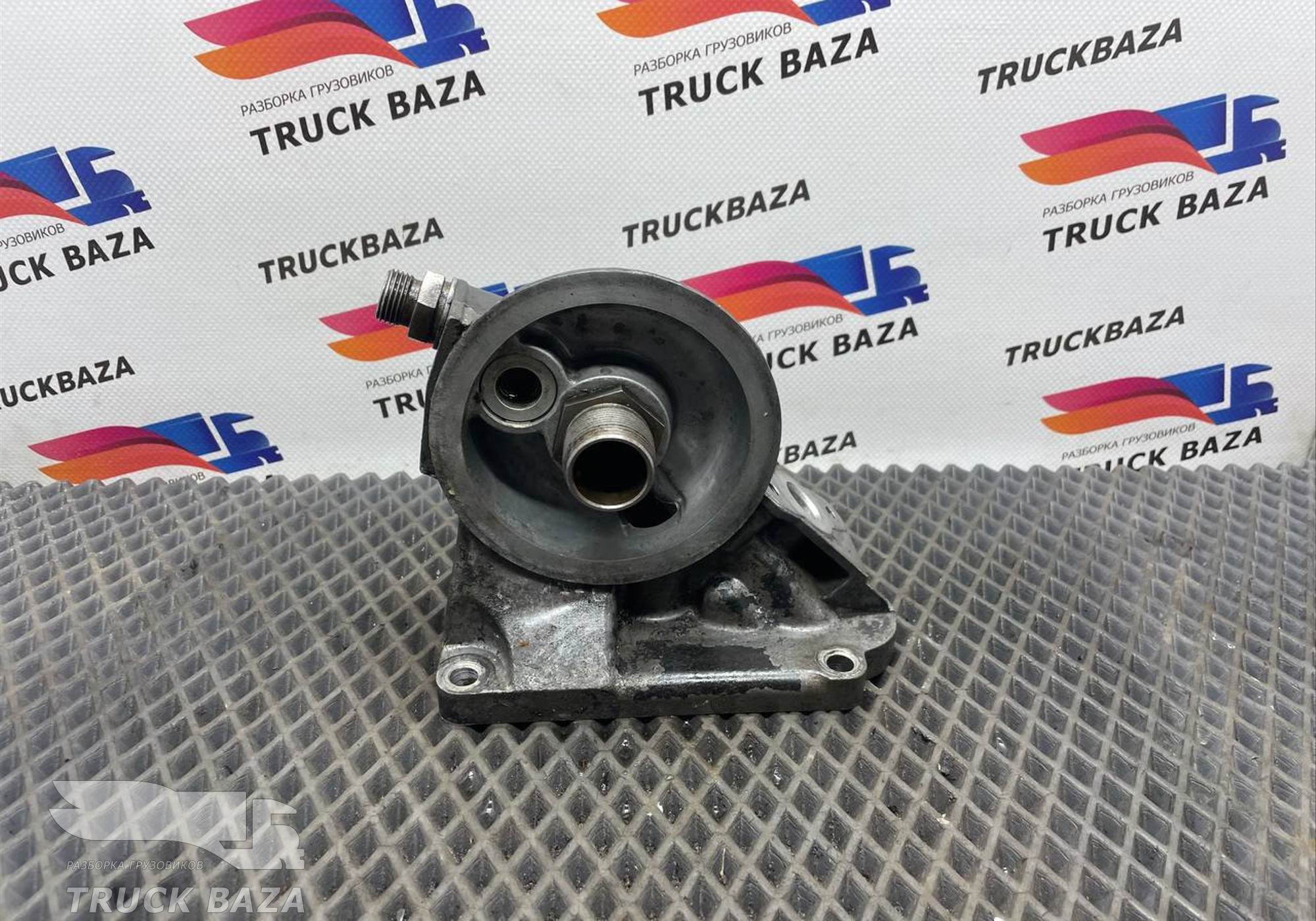 1502757 Кронштейн масляного фильтра для Scania 5-series R (с 2004 по 2016)