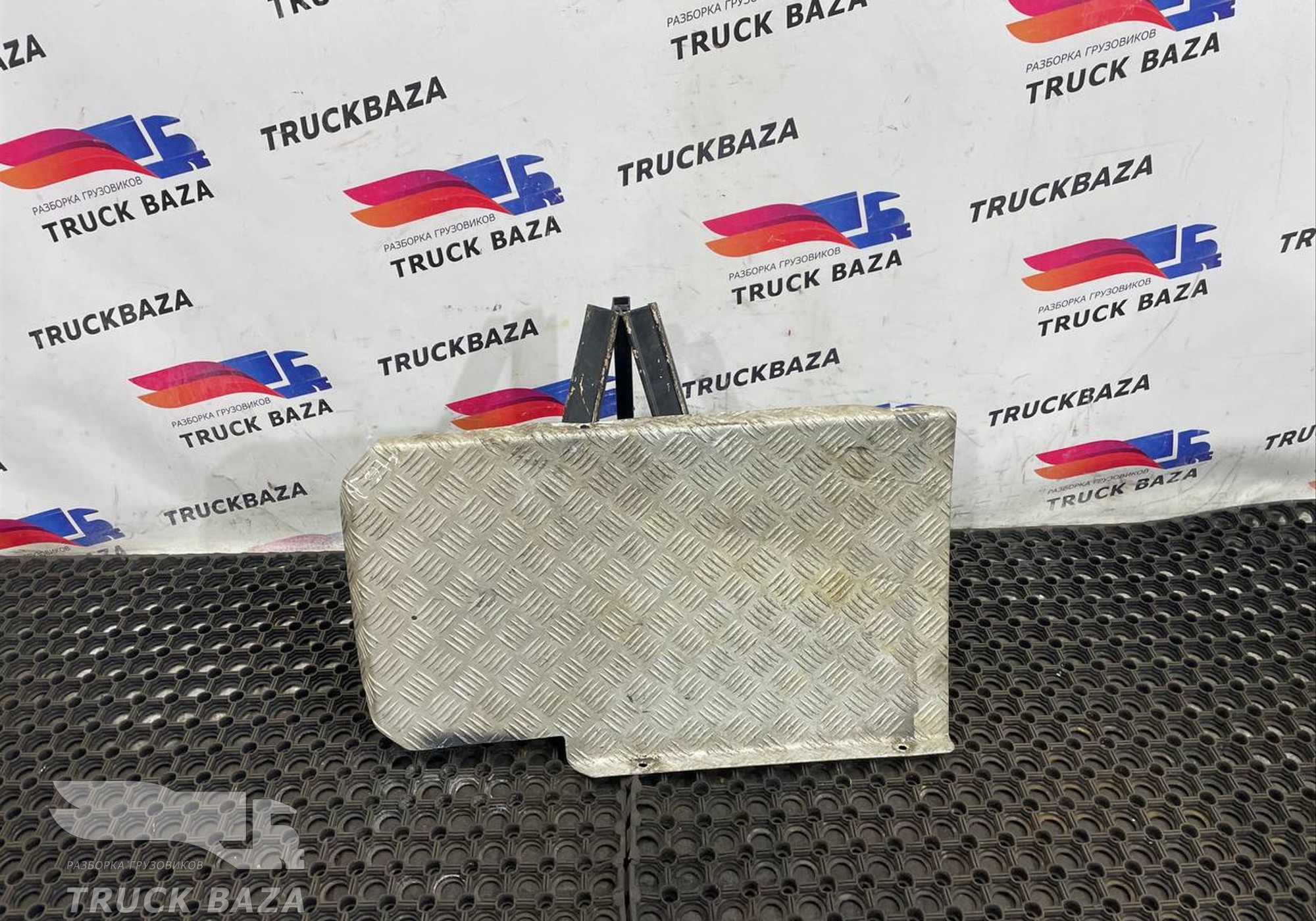 Трап на раму за кабиной для Mercedes-Benz Actros MP3 (с 2008)