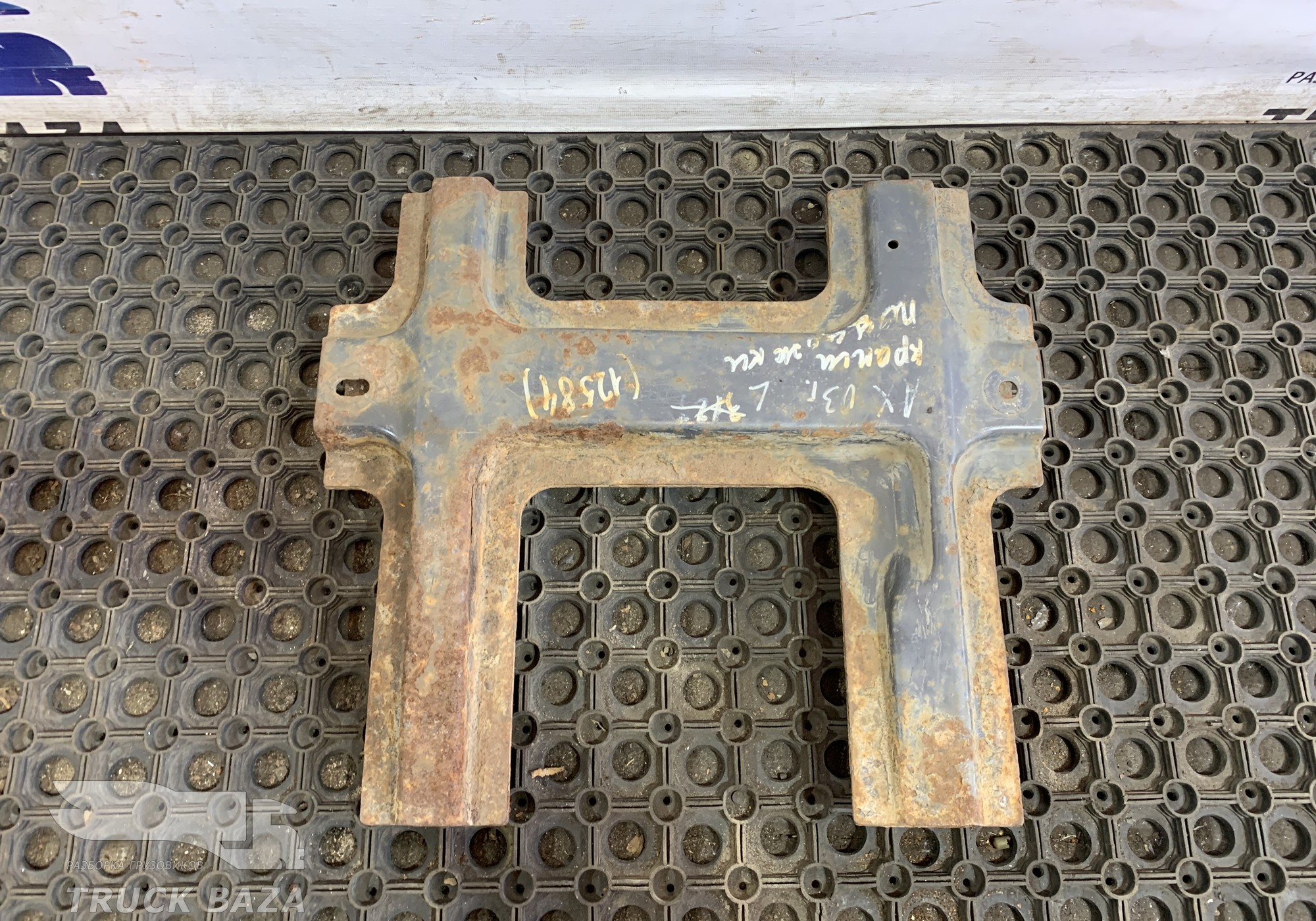 A9406601830 Кронштейн подножки для Mercedes-Benz