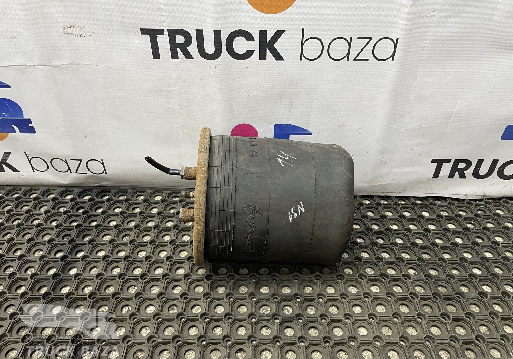 81436010174 Подушка пневмоподвески задняя