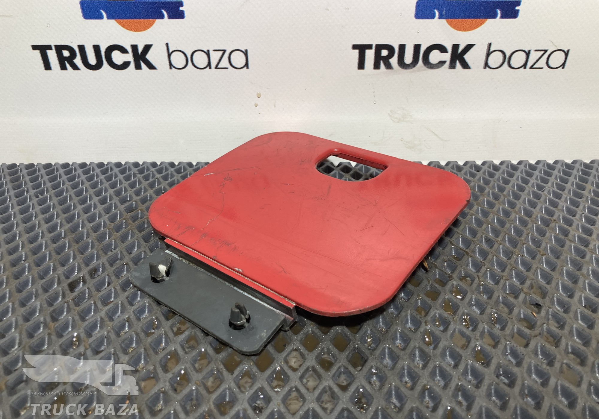 81615100536 Заглушка подножки для Man TGX II (с 2012)