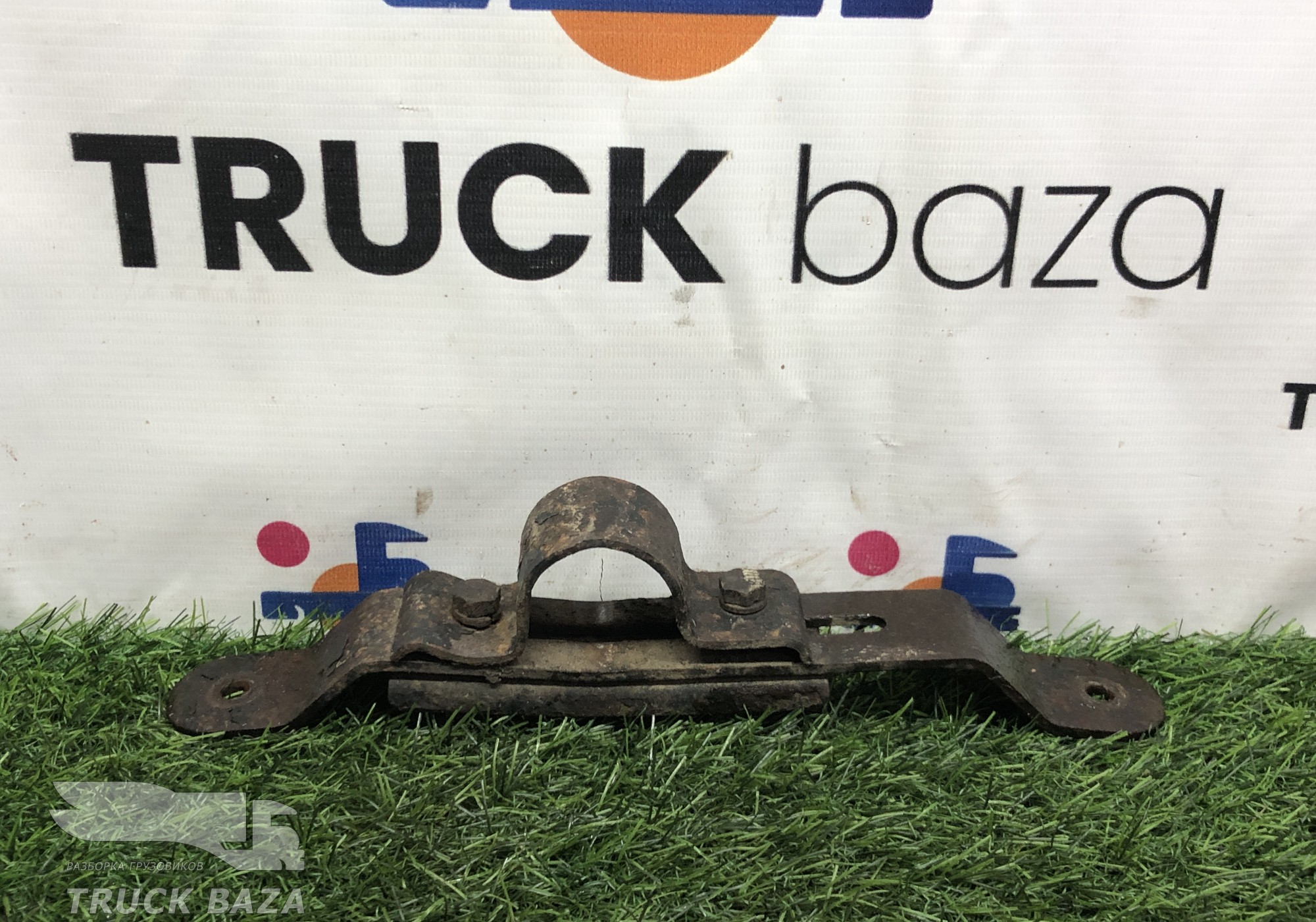 6520840437030 Кронштейн крыла заднего для КАМАЗ 5490 (с 2013)