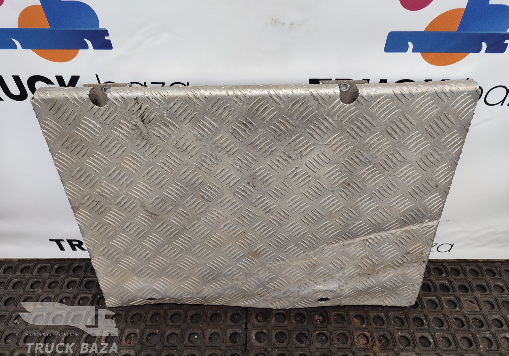 5490840443910 Трап над глушителем для КАМАЗ 5490 (с 2013)