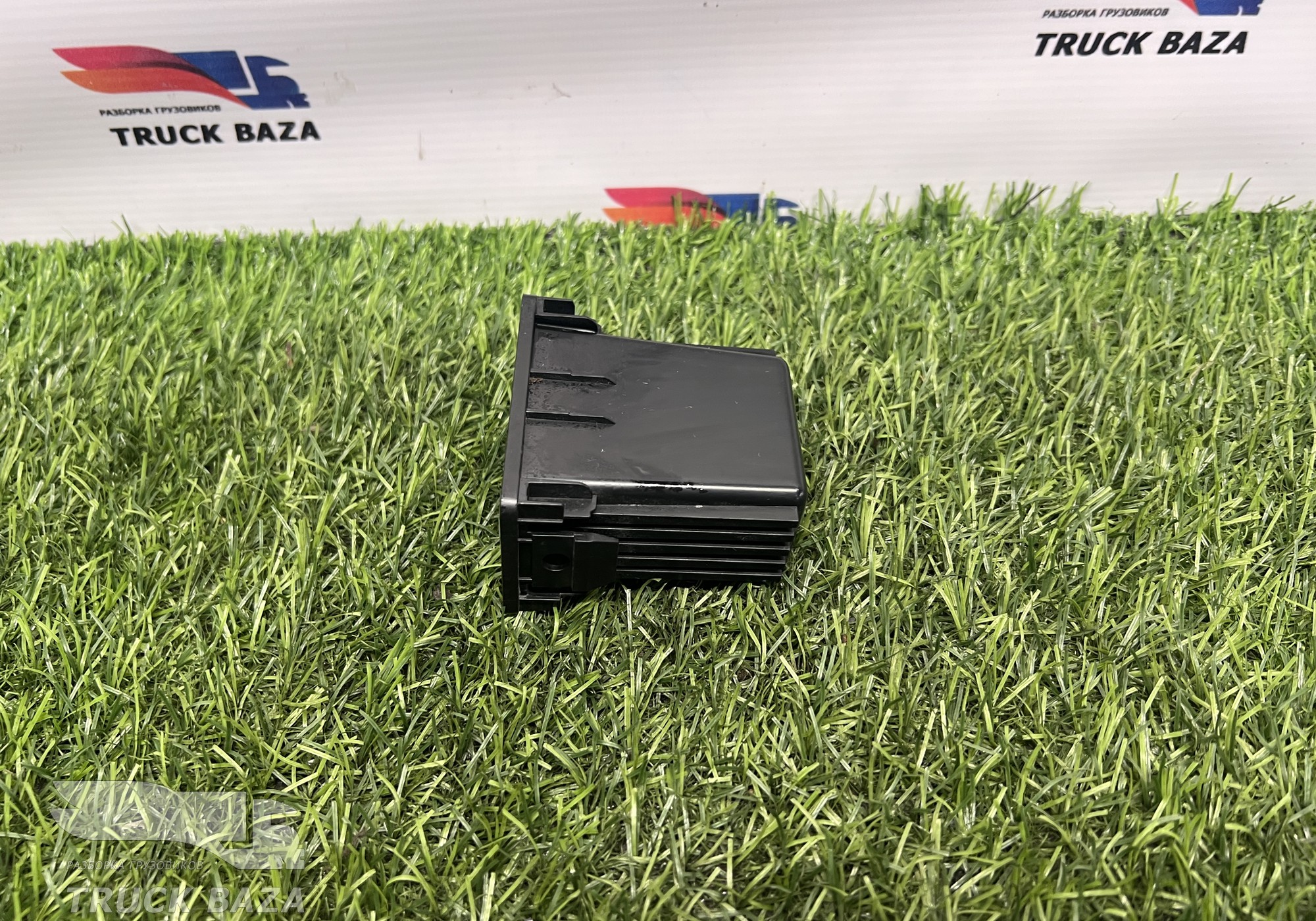 549015325164 Бардачок панели приборов для КАМАЗ 54901