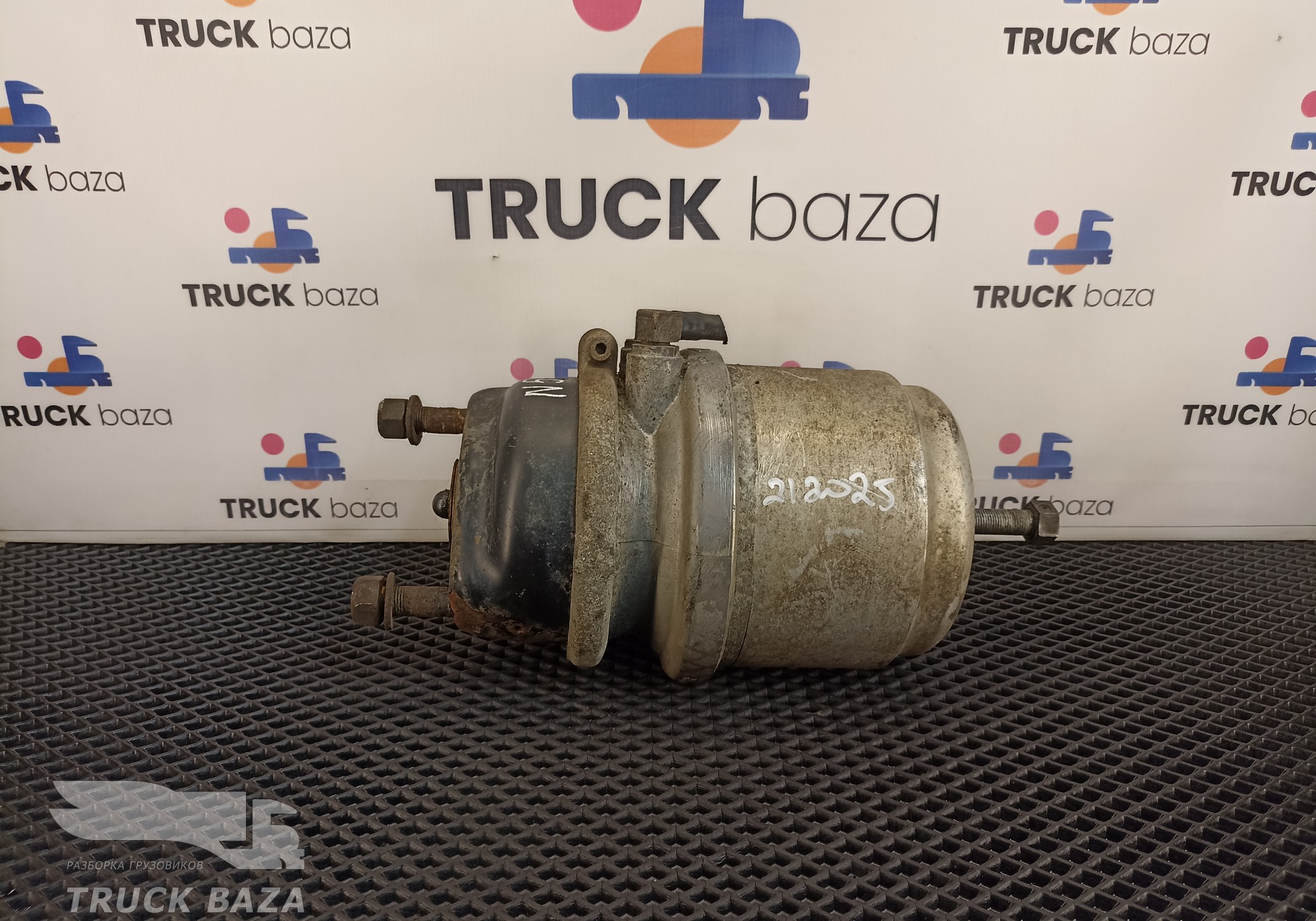 81504116014 Энергоаккумулятор тормозной для Mercedes-Benz Actros MP1 (с 1996 по 2003)