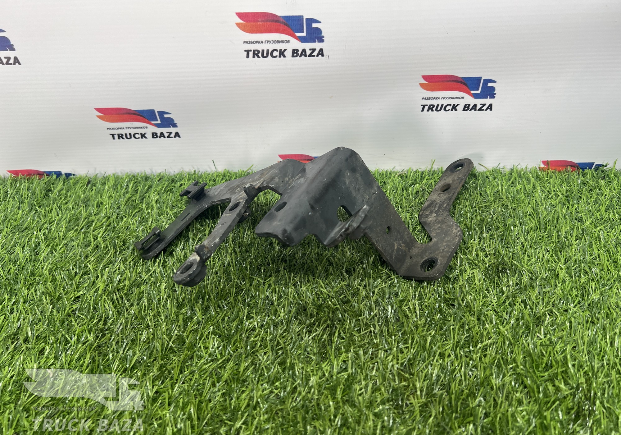 21920139 Кронштейн топливных трубок