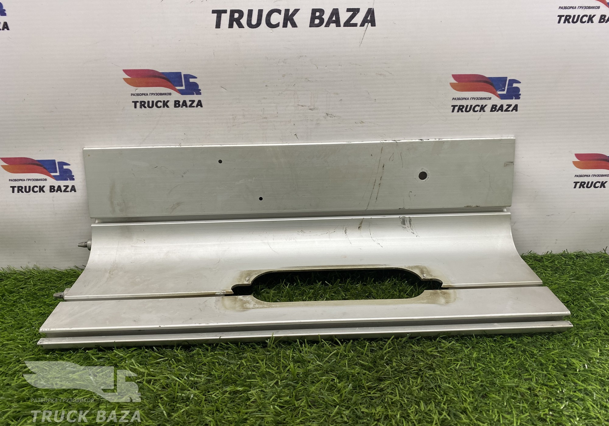 1481078 Опора спальной полки правая