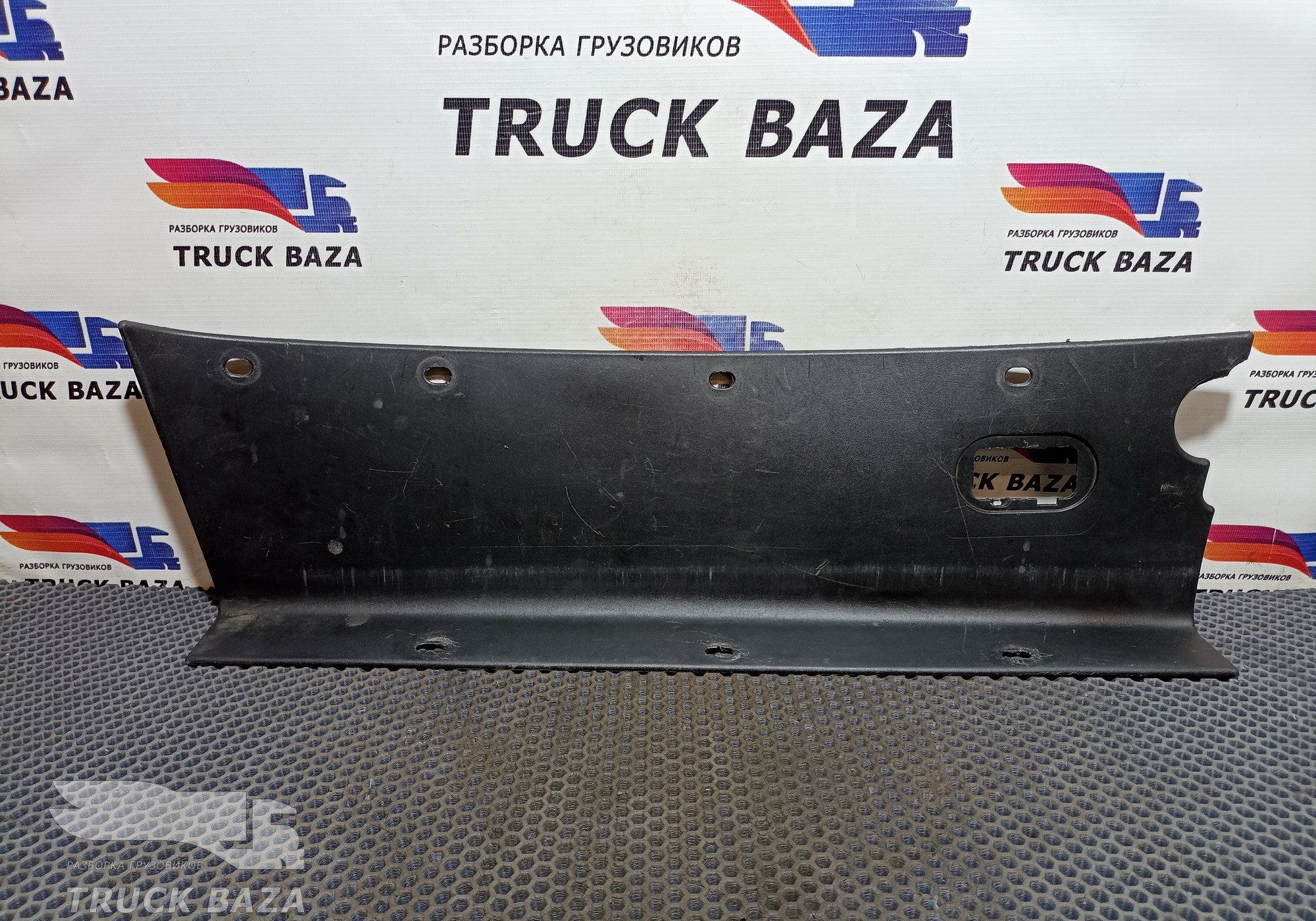 1652236 Накладка на торпедо для Daf XF105 (с 2005)