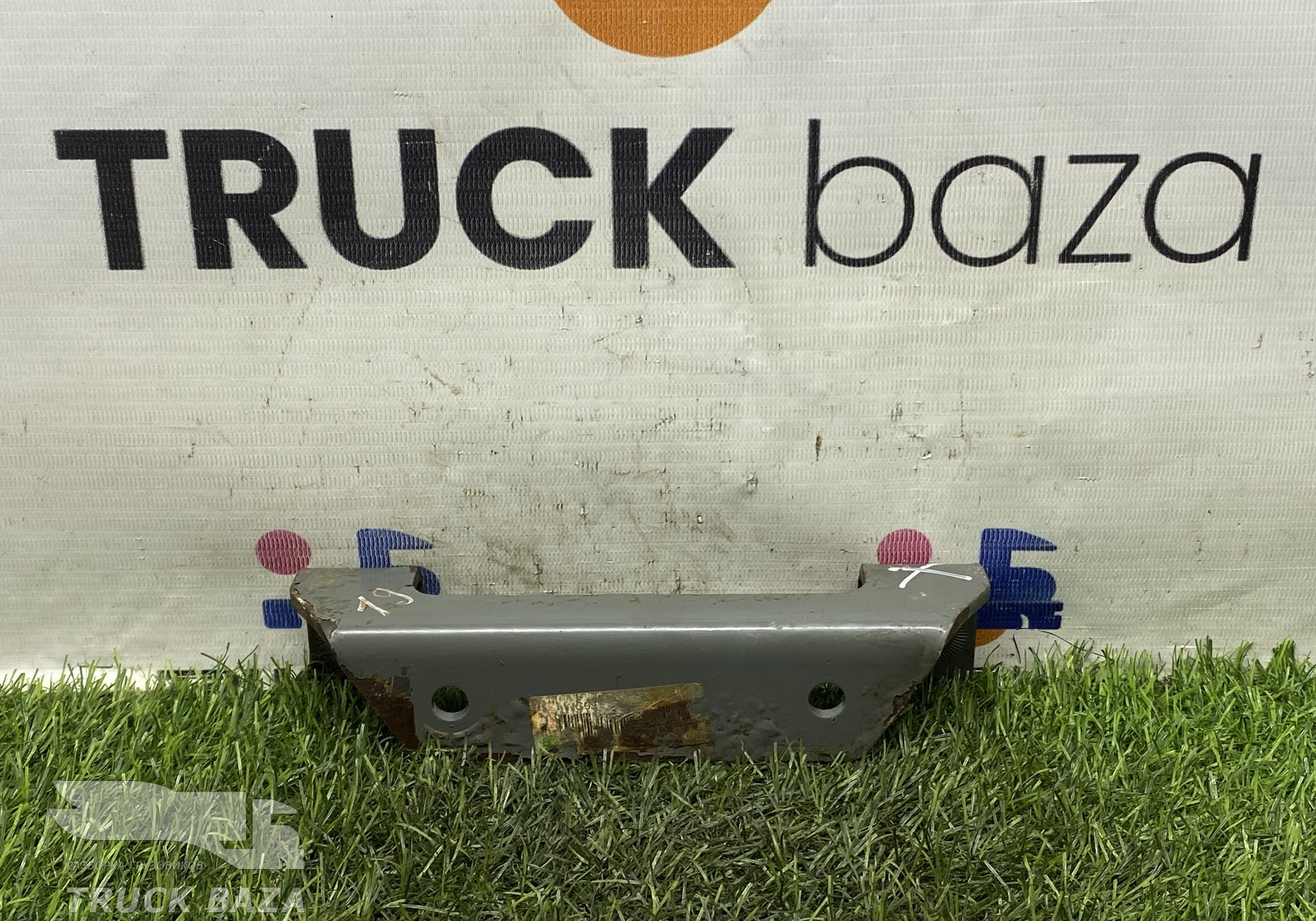 WG9925551776 Кронштейн топливного фильтра для Sinotruk Sitrak C7H