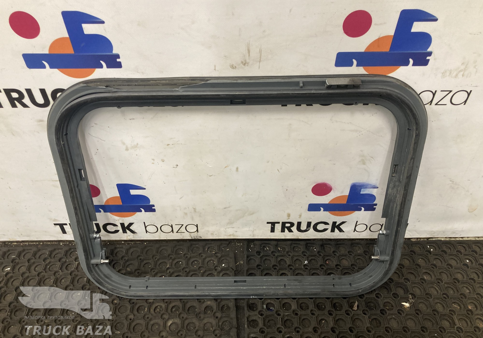 81629416057 Рамка люка