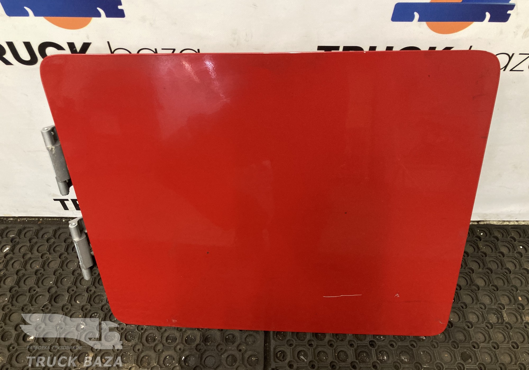 A9607502903 Крышка инструментального ящика правая