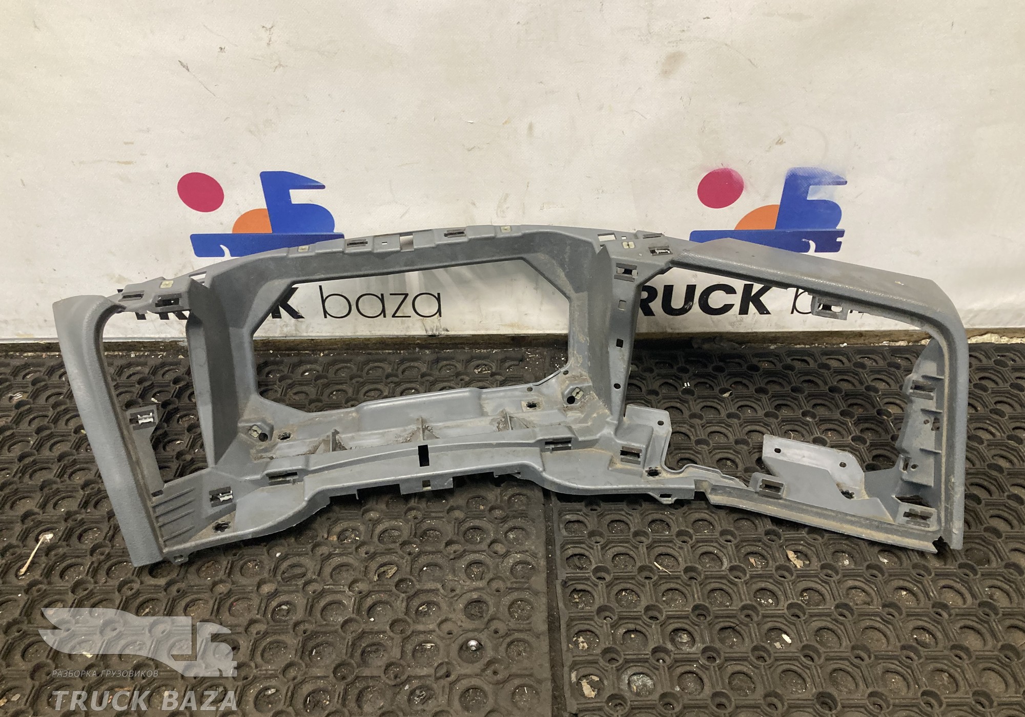 A9676800555 Накладка панели приборов