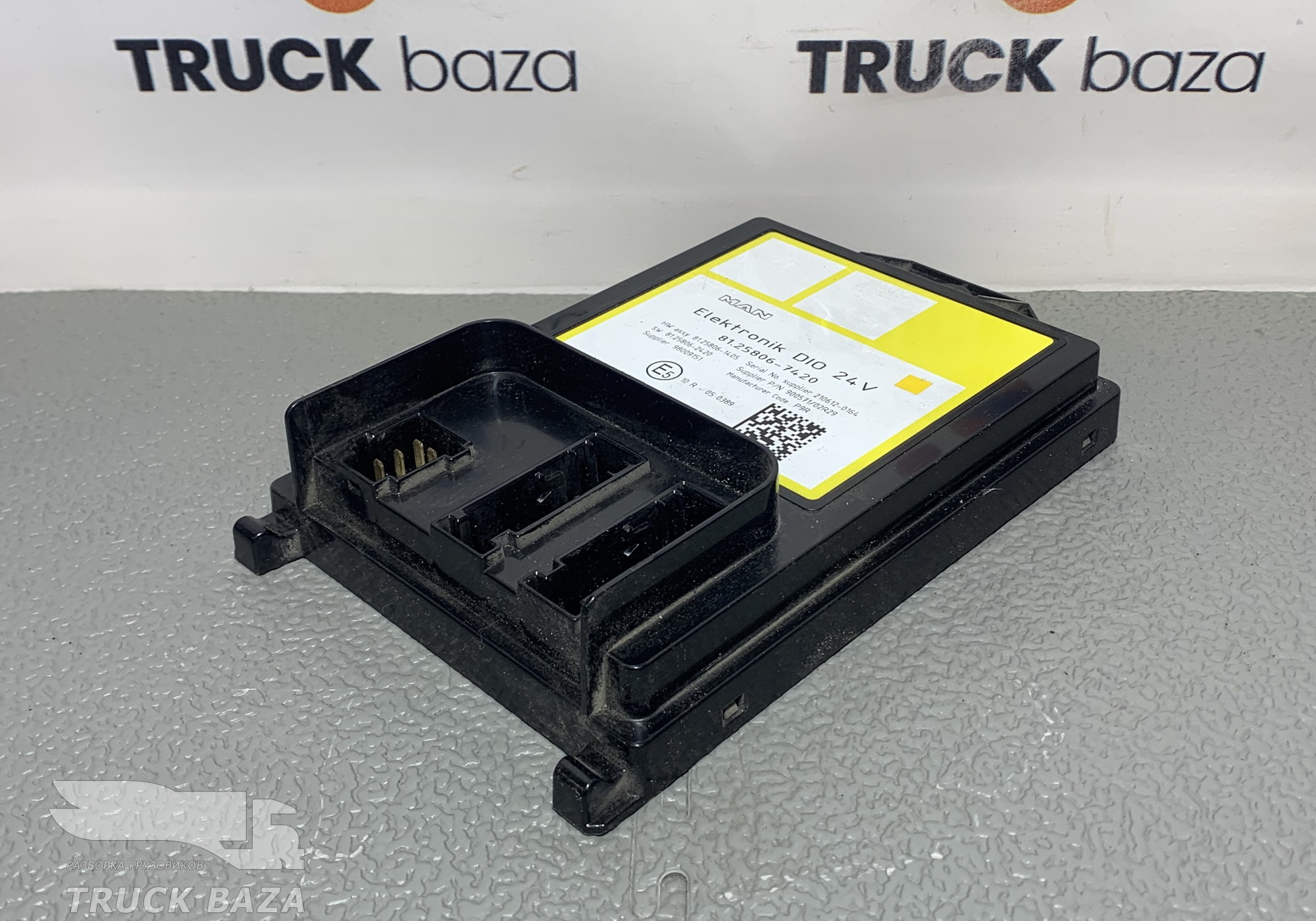 81258067420 Блок управления двери DIO 24V 2021 год для Man TGX TG3 (с 2020)