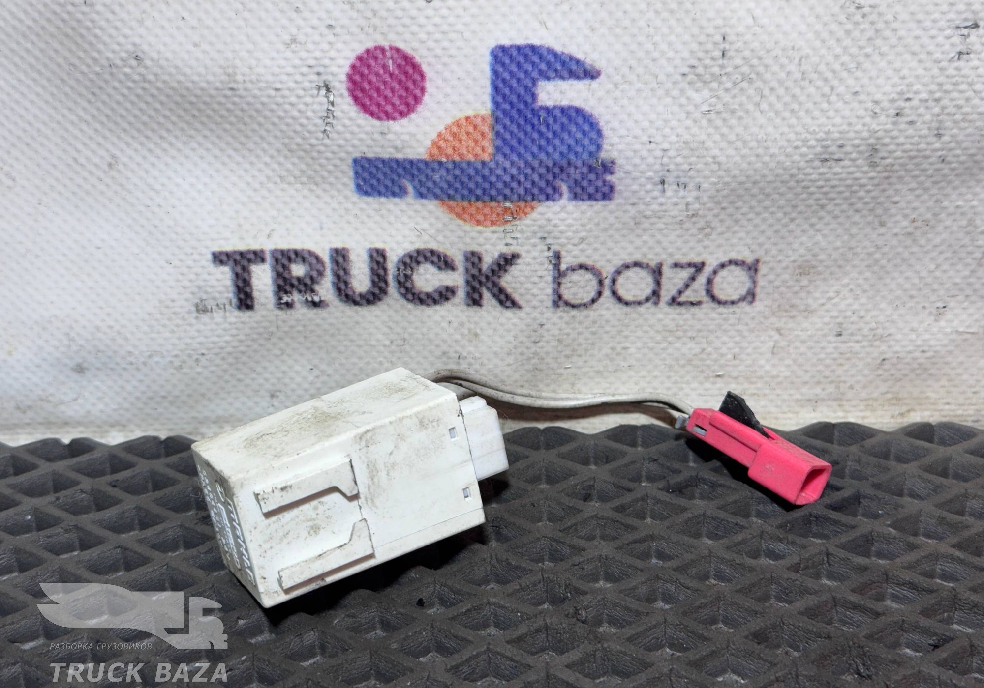 52404151 Реле отопителя