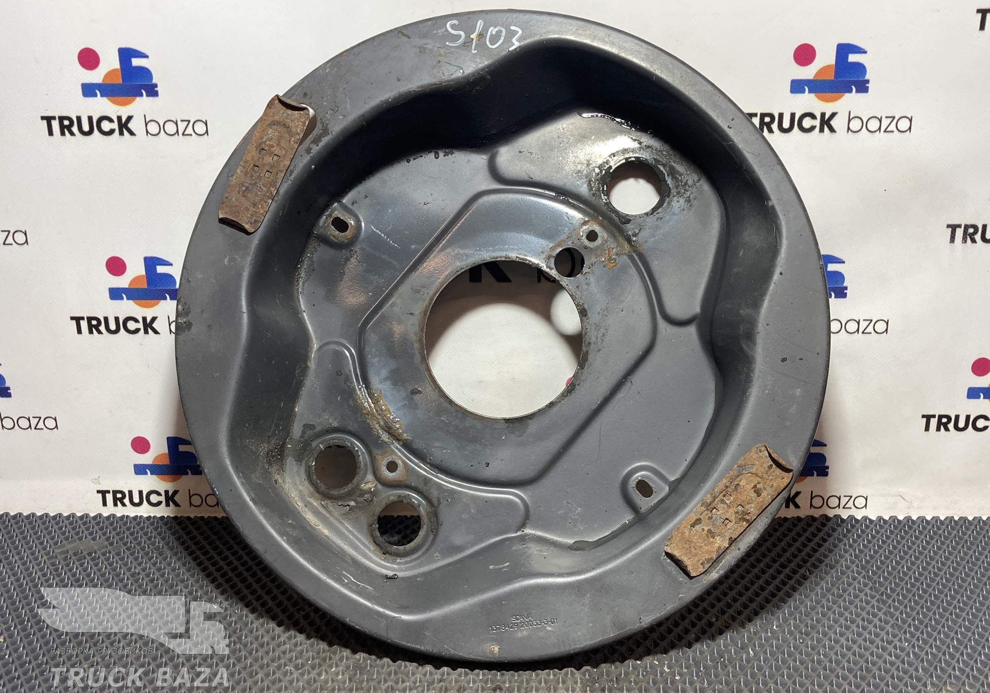 1378429 Щит тормозной