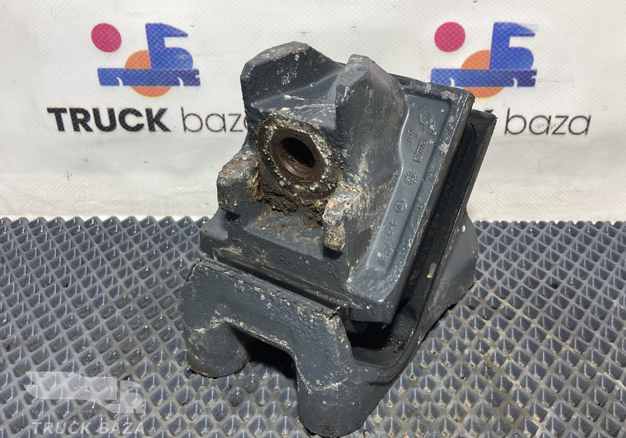 1806735 Подушка двигателя передняя для Daf XF105