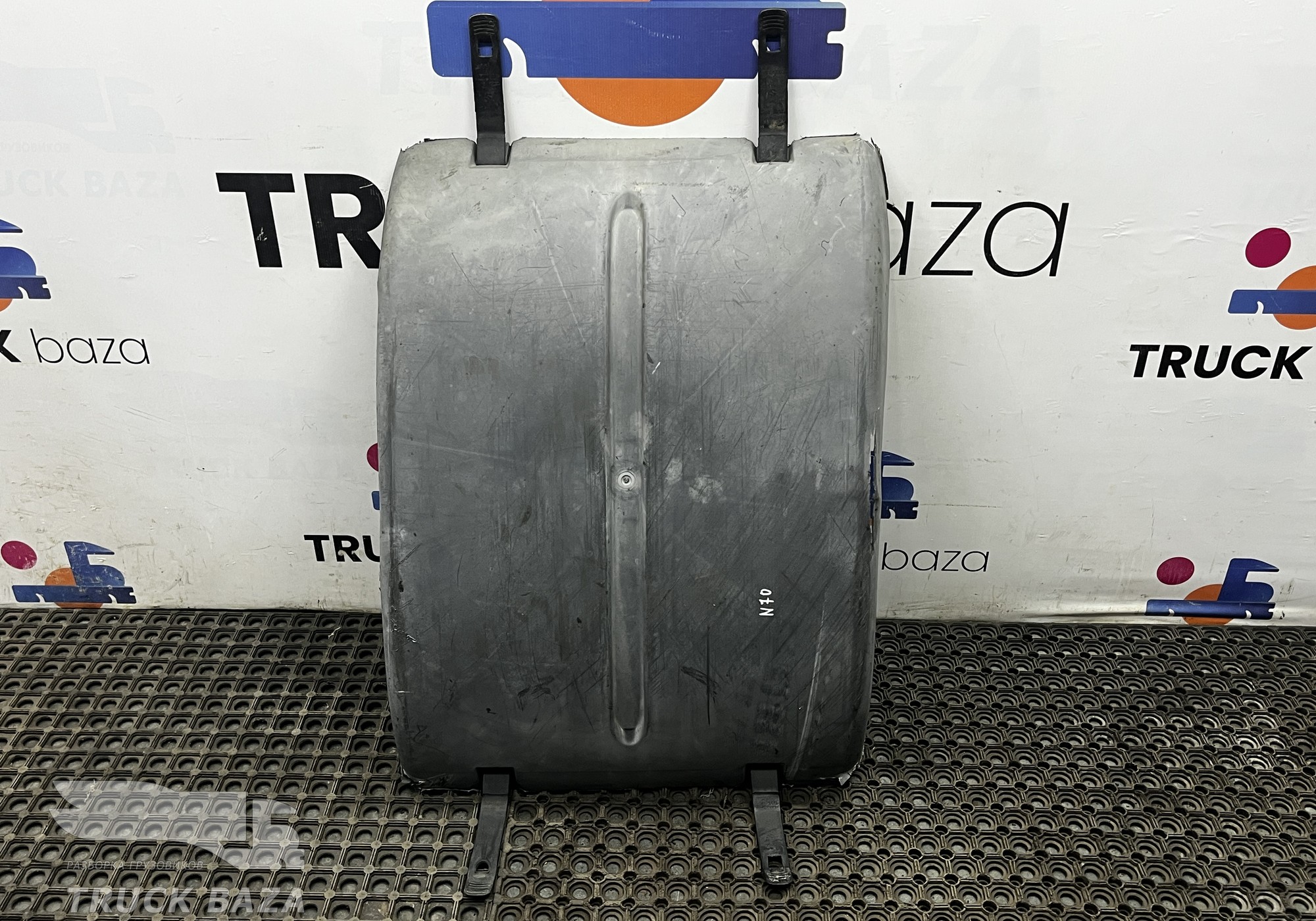 81664106606 Крыло заднее верхняя часть для Man TGX