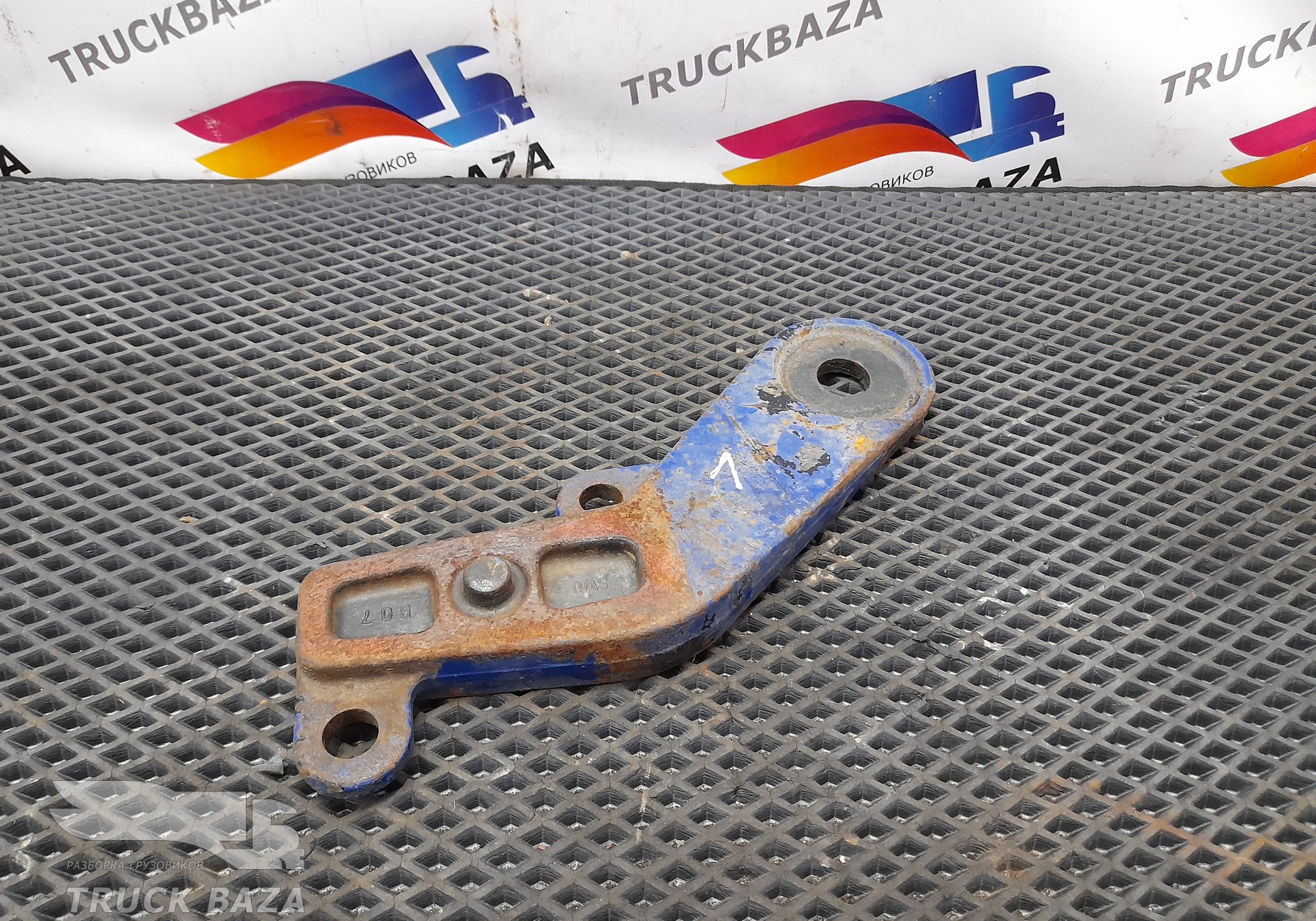1740952 Кронштейн амортизатора переднего левый для Daf CF II (с 2006 по 2013)