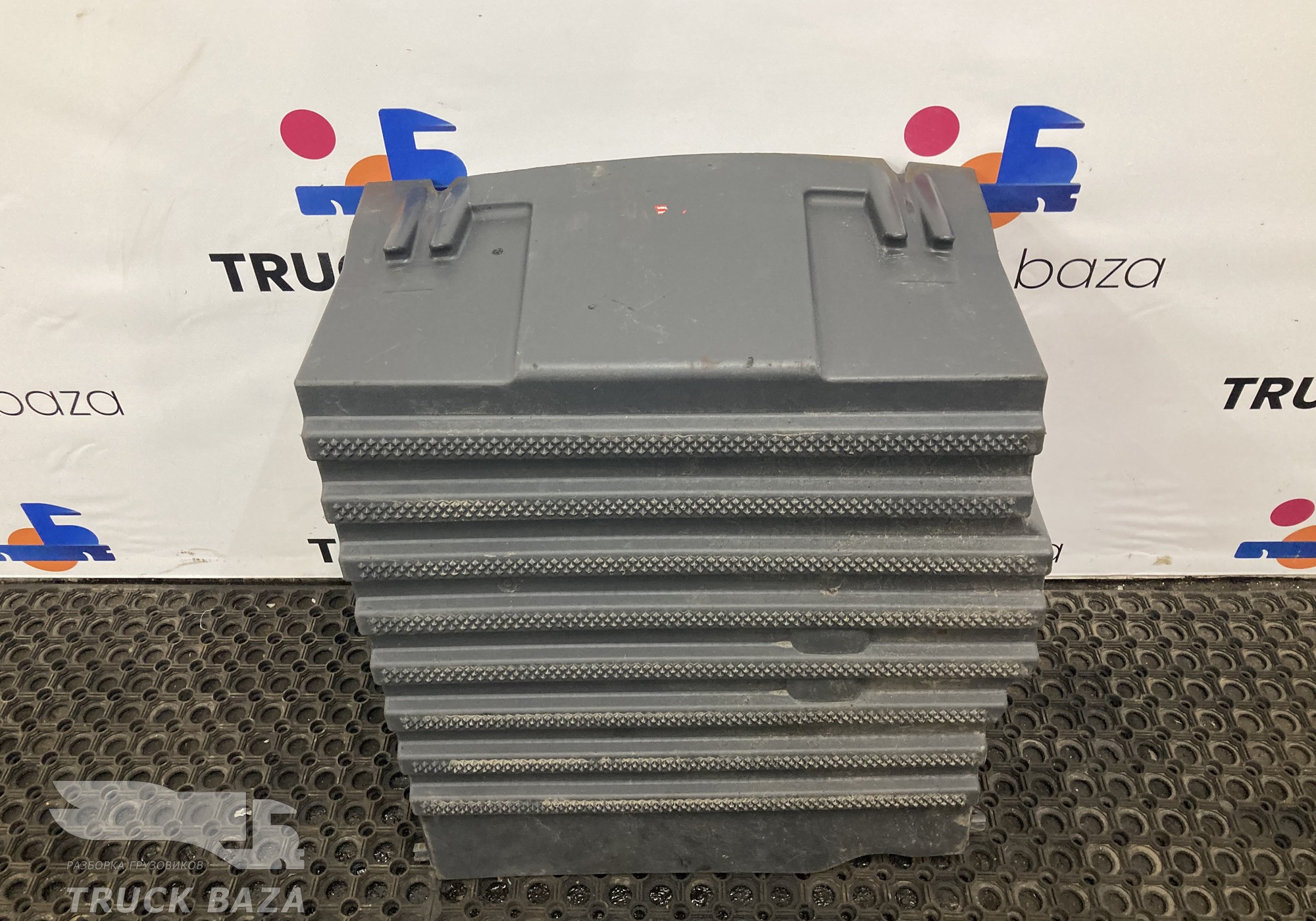 2196771 Крышка ящика АКБ для Scania 5-series R (с 2004 по 2016)