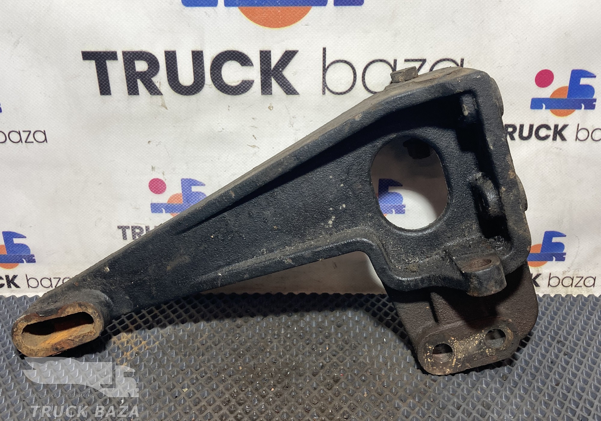 5490500104120 Кронштейн кабины левый для КАМАЗ 5490 (с 2013)