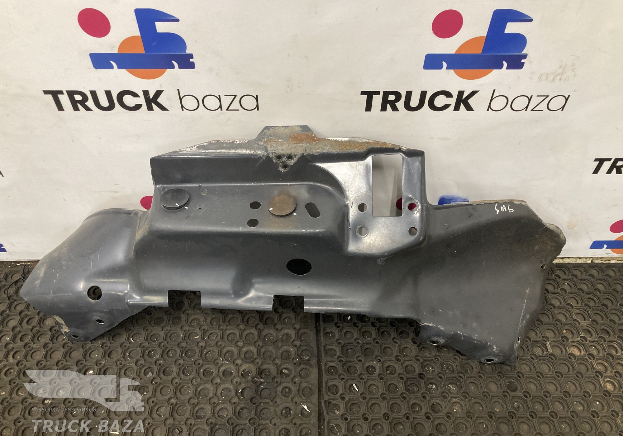 1522630 Подкрылок передний правый