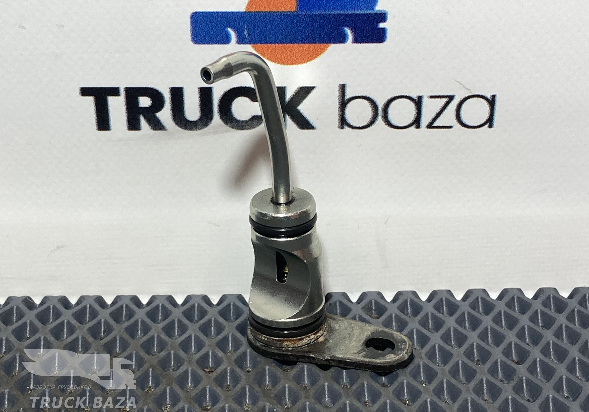 1956920 Форсунка масляная для Daf XF106 (с 2012)