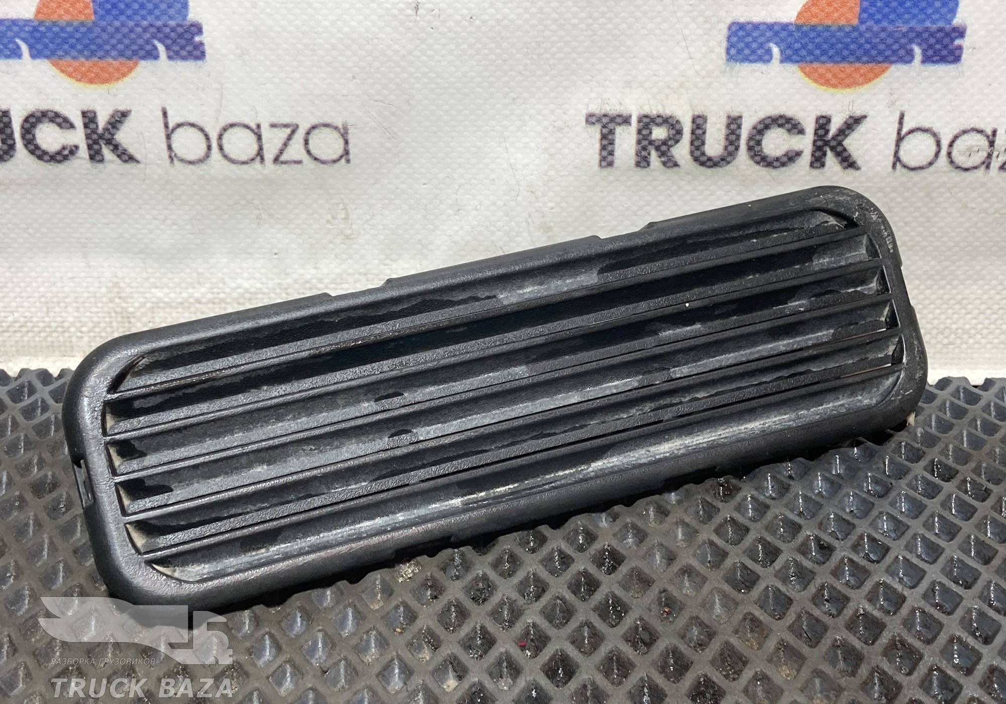 81619506057 Дефлектор воздушный для Man TGA