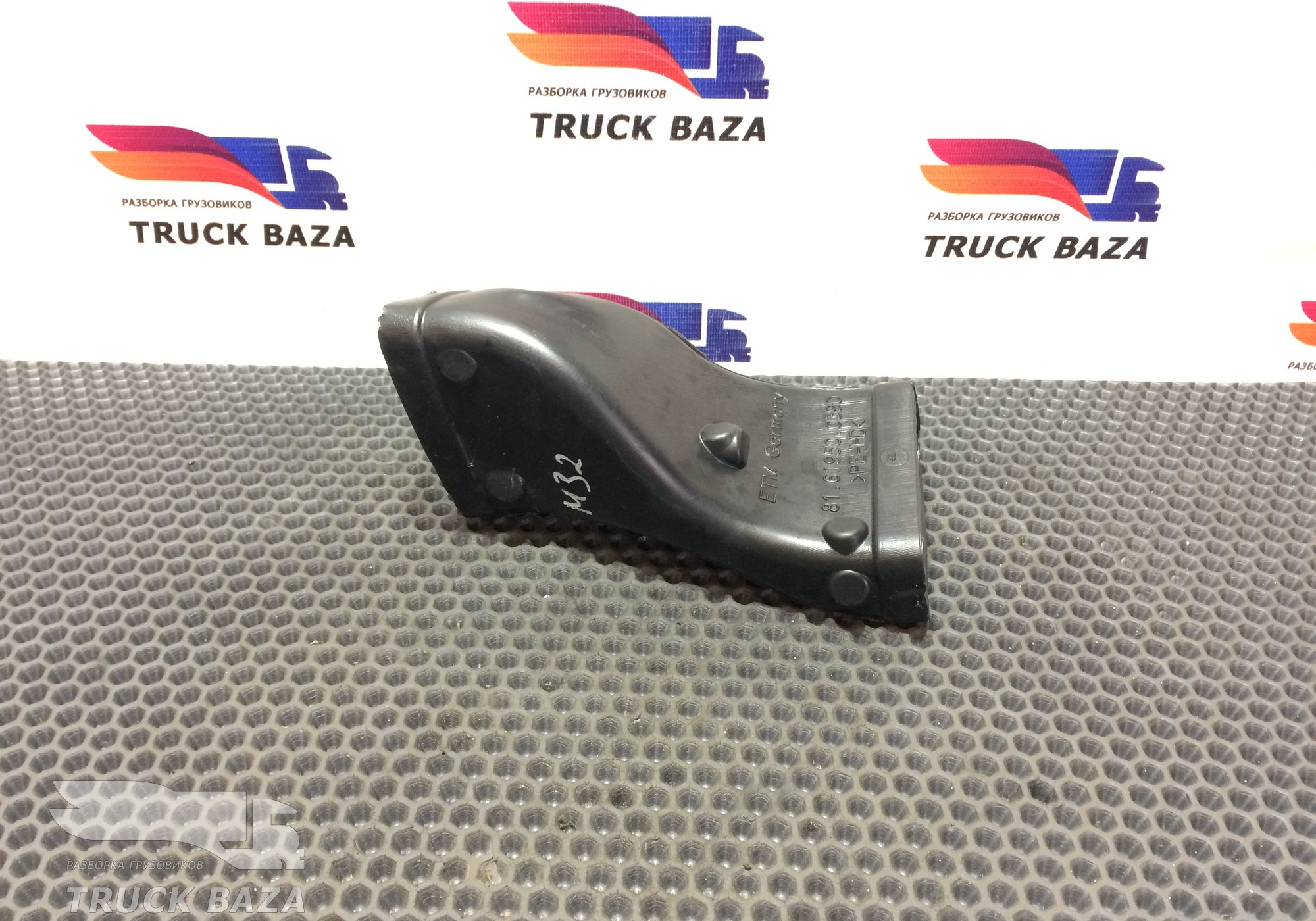 81619500390 Воздуховод отопителя для Man TGS II (с 2012)