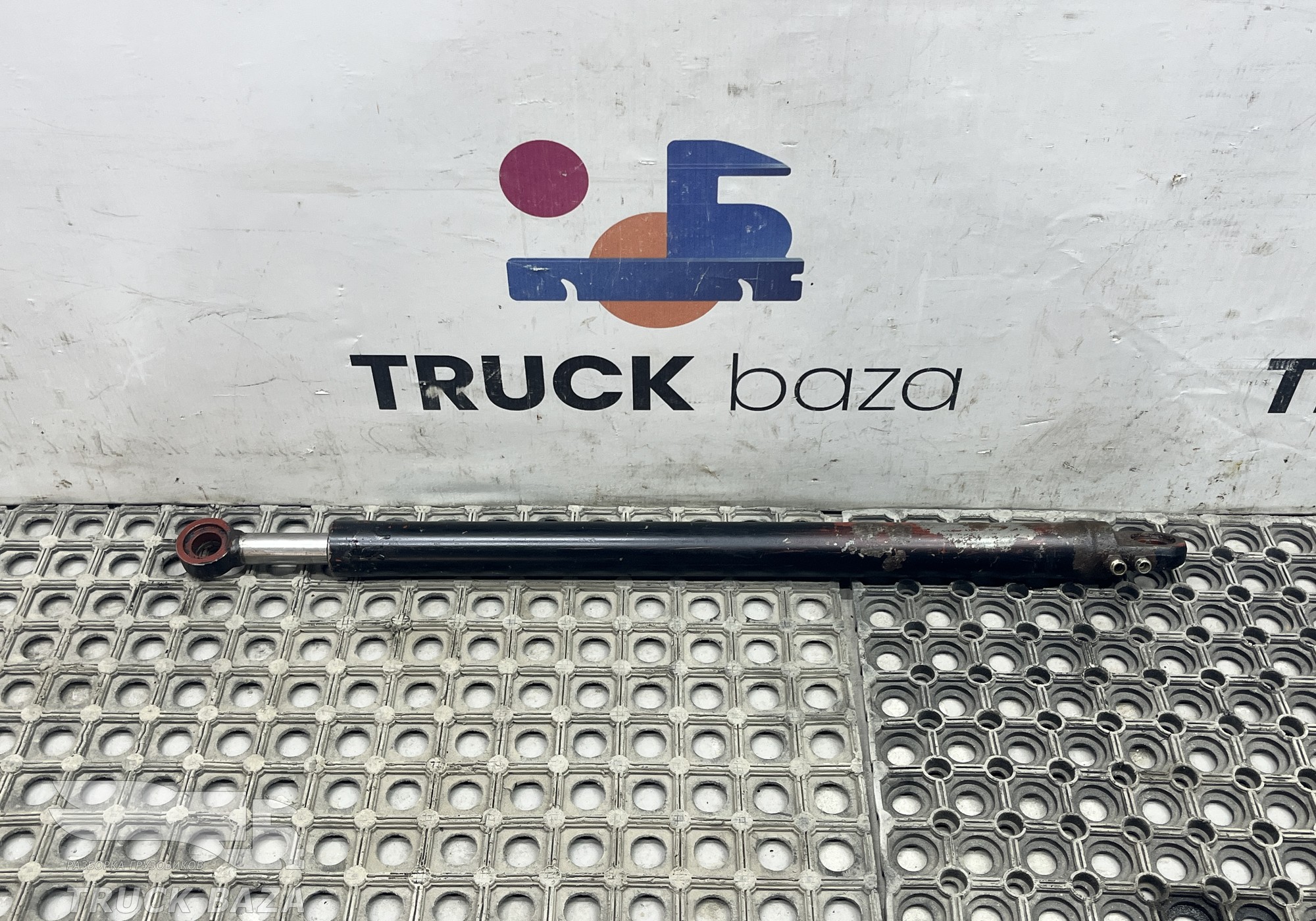 98427951 Цилиндр подъема кабины