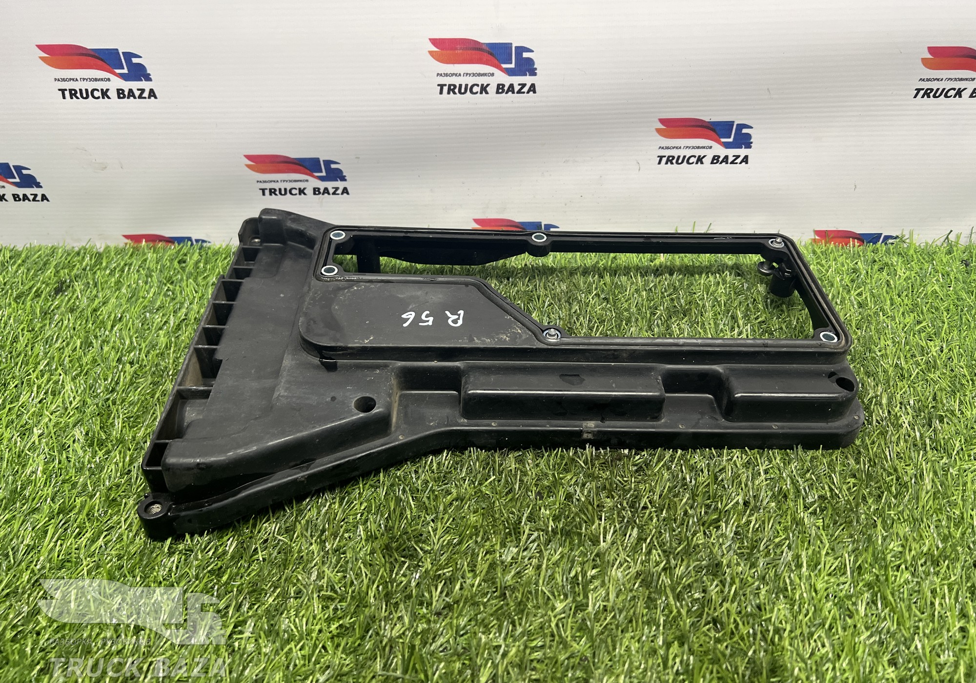 82238818 Kорпус отдeления жгутoв для Renault T (с 2013)