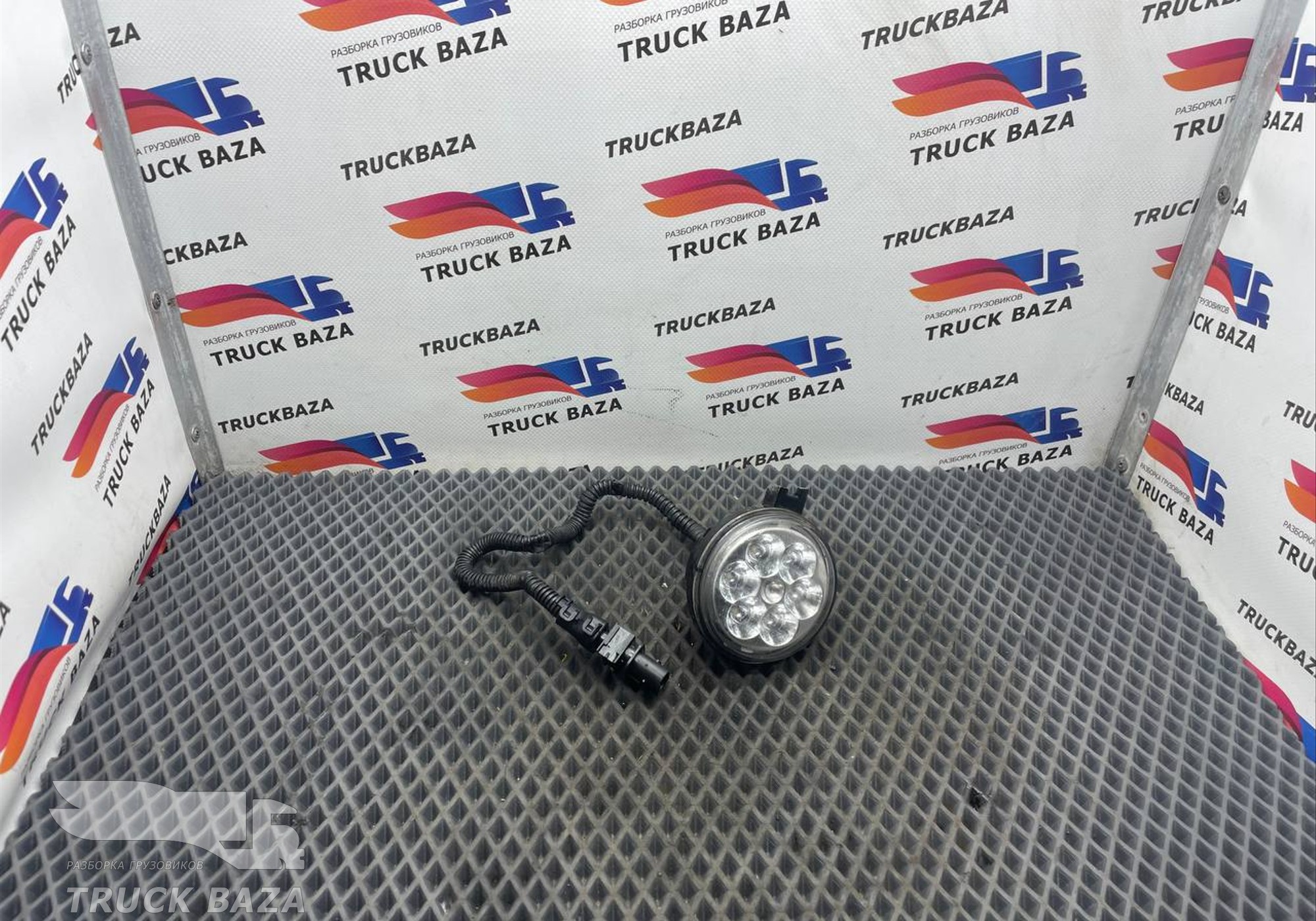 549013743011 Фара противотуманная для КАМАЗ 54901