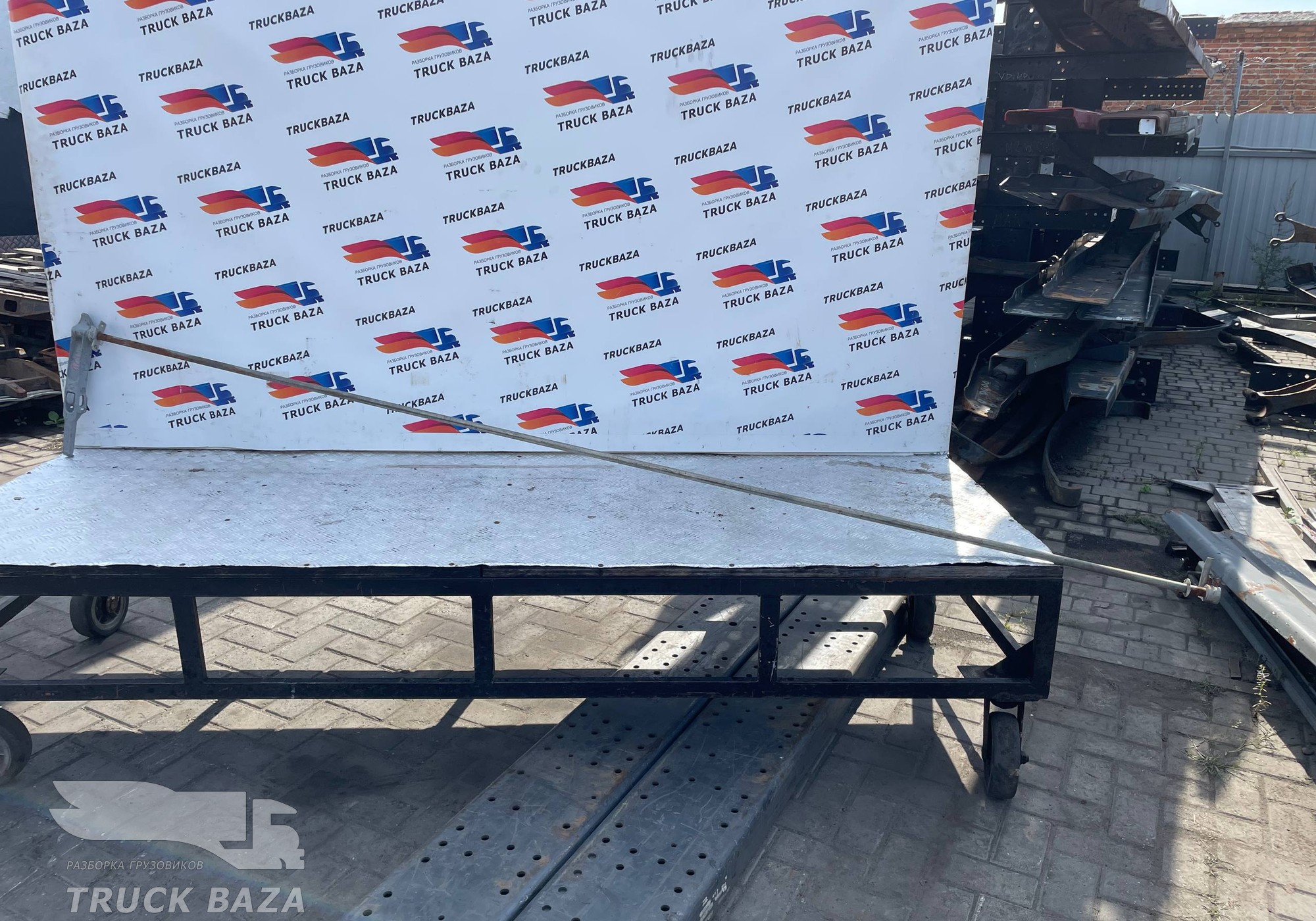 61412330 Замок двери с балкой для Полуприцепы Schmitz