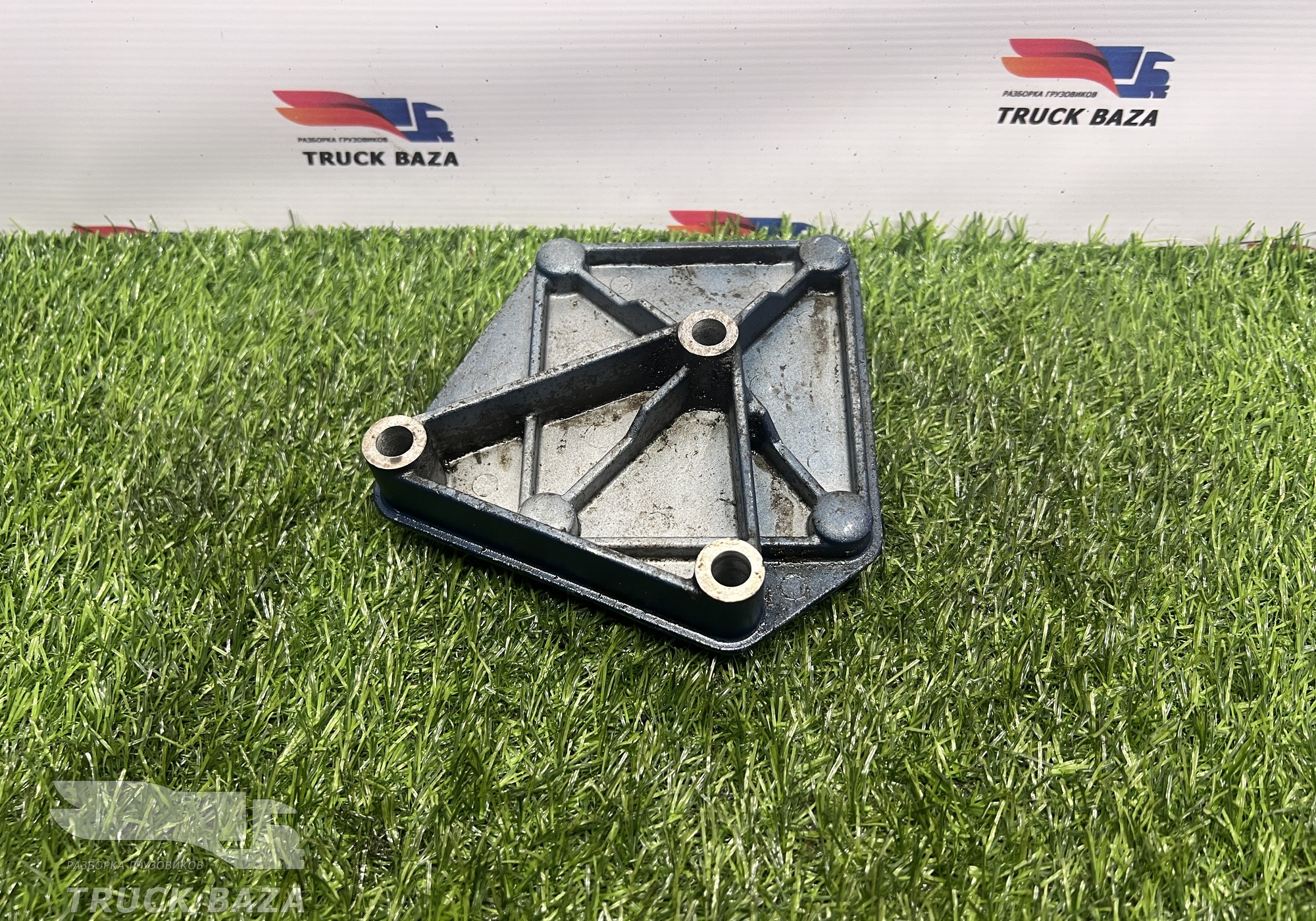 612630080010 Кронштейн топливного фильтра для Shacman X3000 (с 2014)