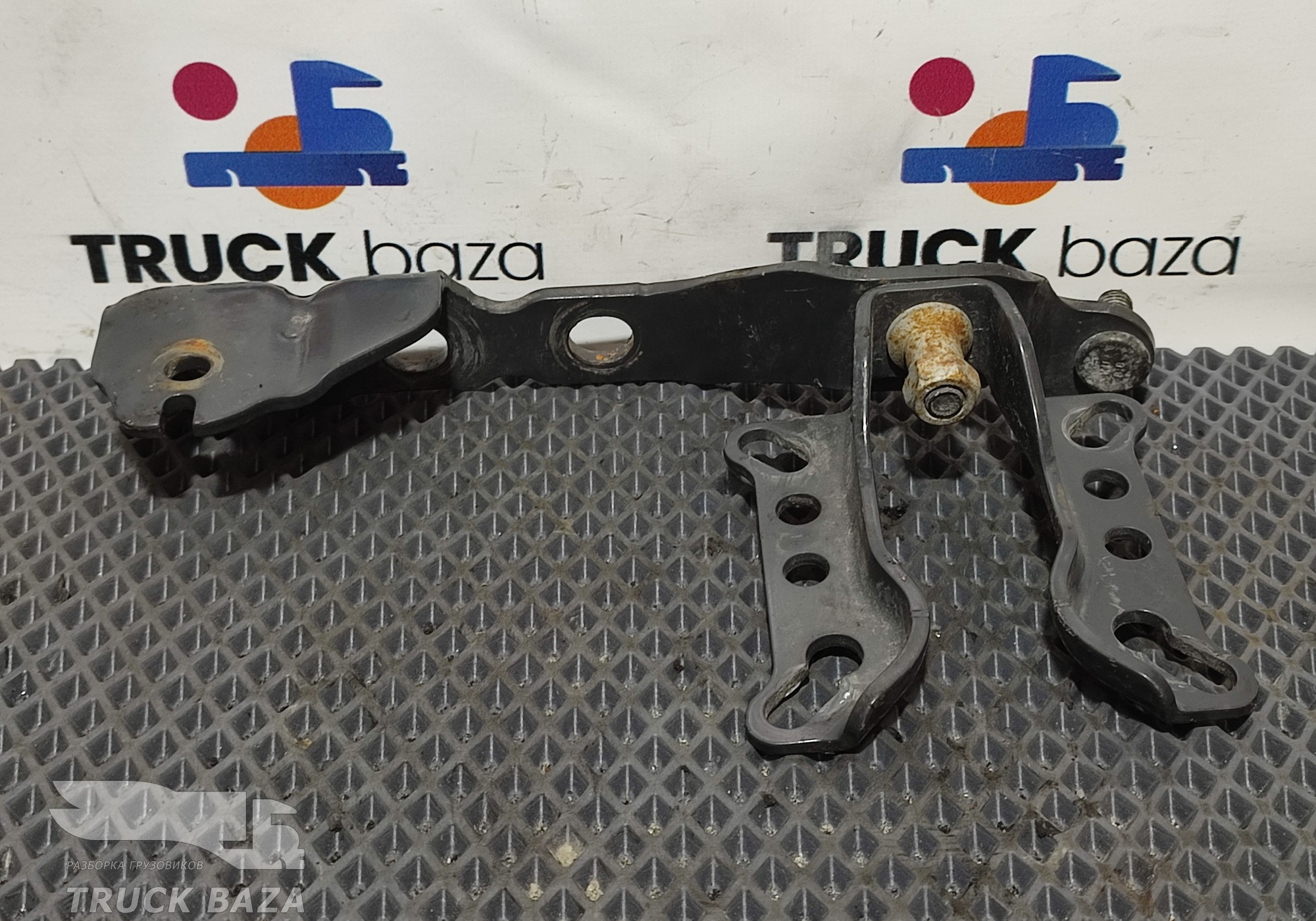 2397055 Кронштейн тормозной системы