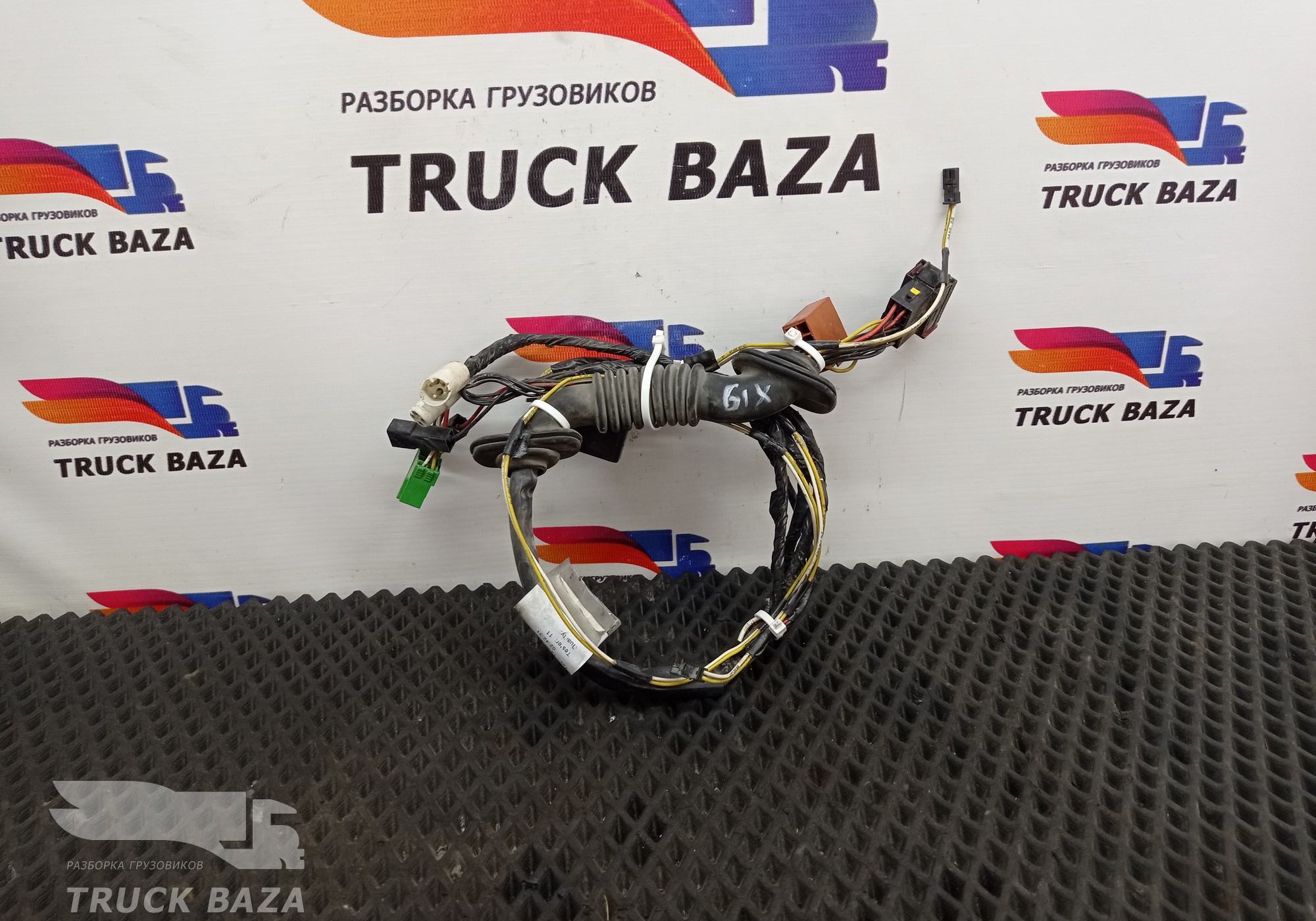 1740310 Проводка двери правой для Daf XF95