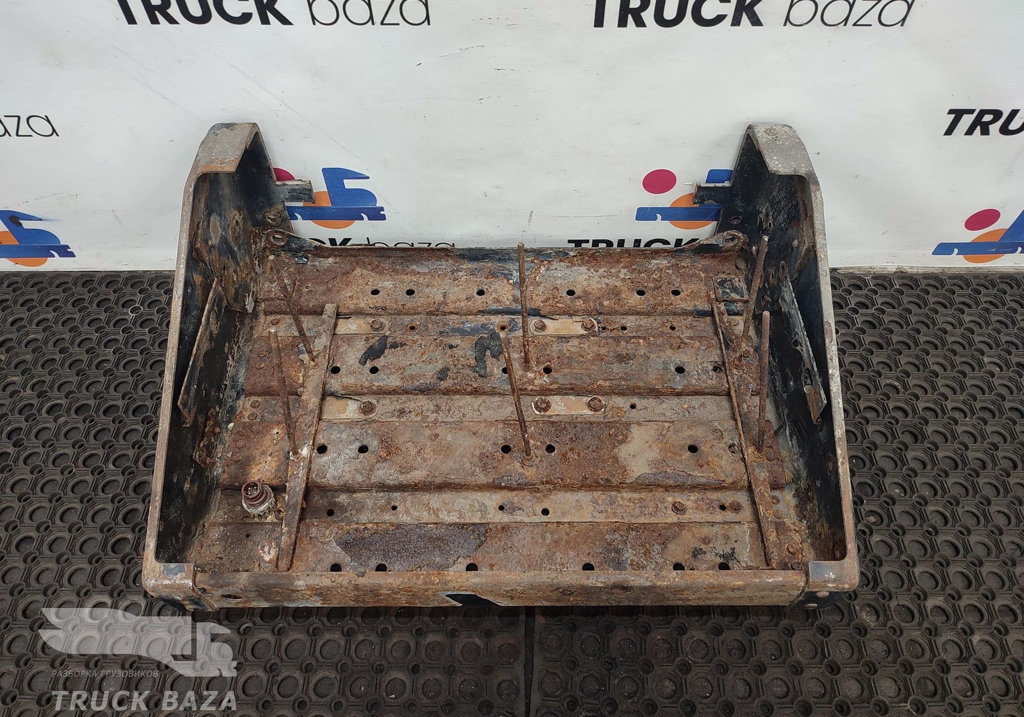 81418605408 Ящик АКБ для Man TGS I (с 2007)