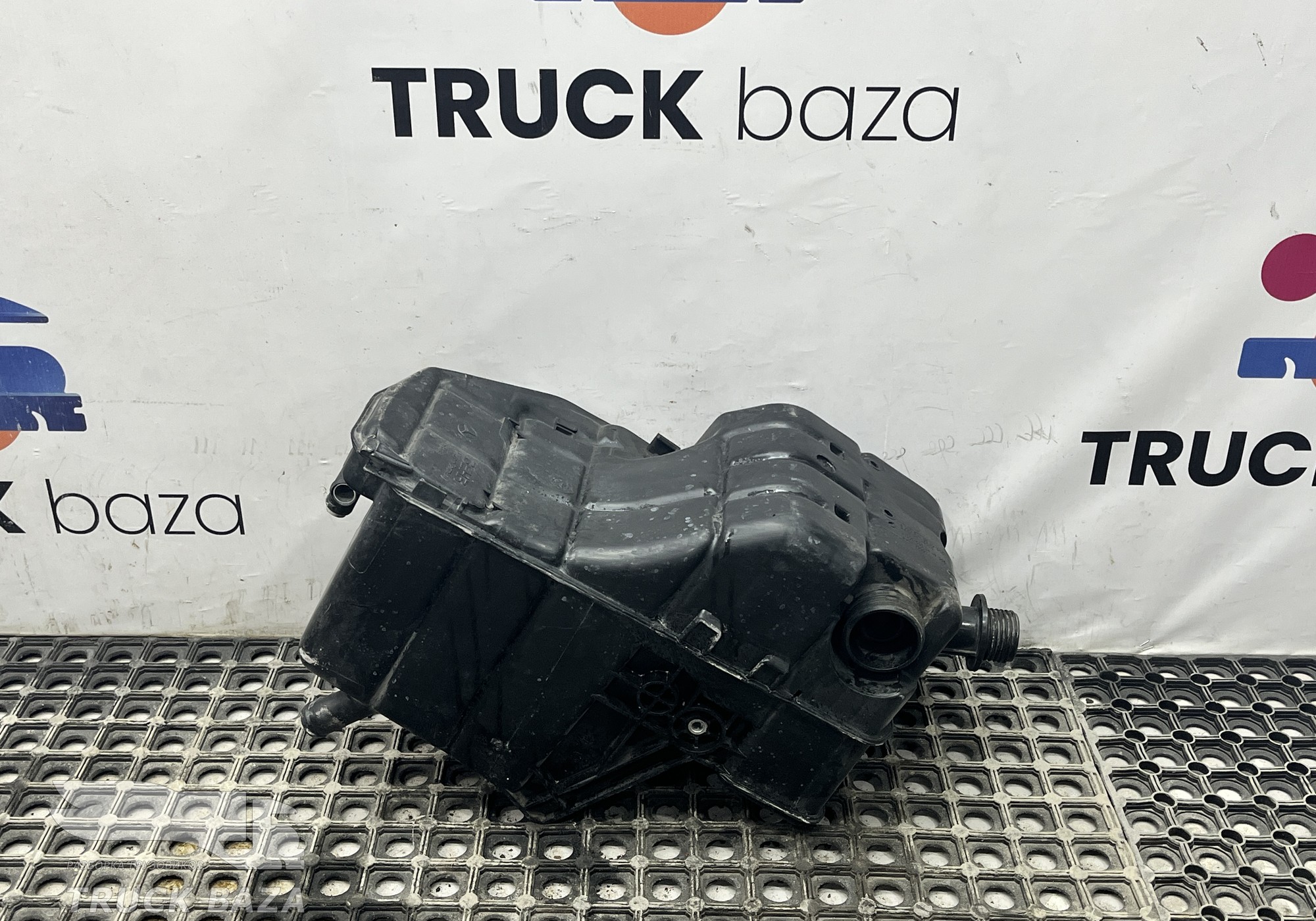 A0005003049 Бачок расширительный